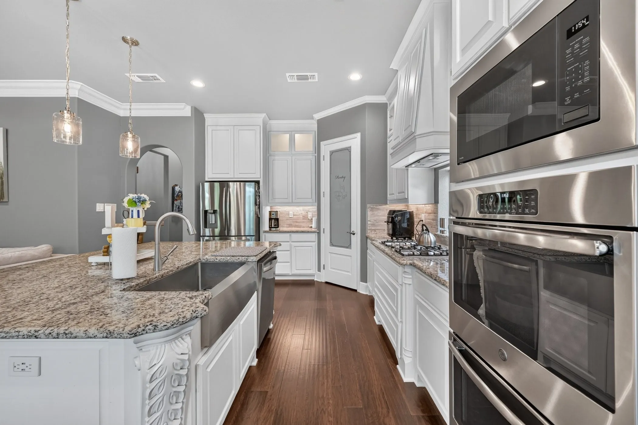 Single Family Residence For Sale in Tarrant County , 308 Familia Court, Azle, Texas 76020, 4 Bedroom, 4 Bathroom, Garage spaces, 3,526 Sqft, built in 2019, mls#21394526, Real Estate Agent in Azle, Homes For Sale in Tarrant county, Homes For Sale in Azle, Realtor in Azle Texas, Real Estate Brokerage Independent Realty Texas, Luminita Cordes Realtor
