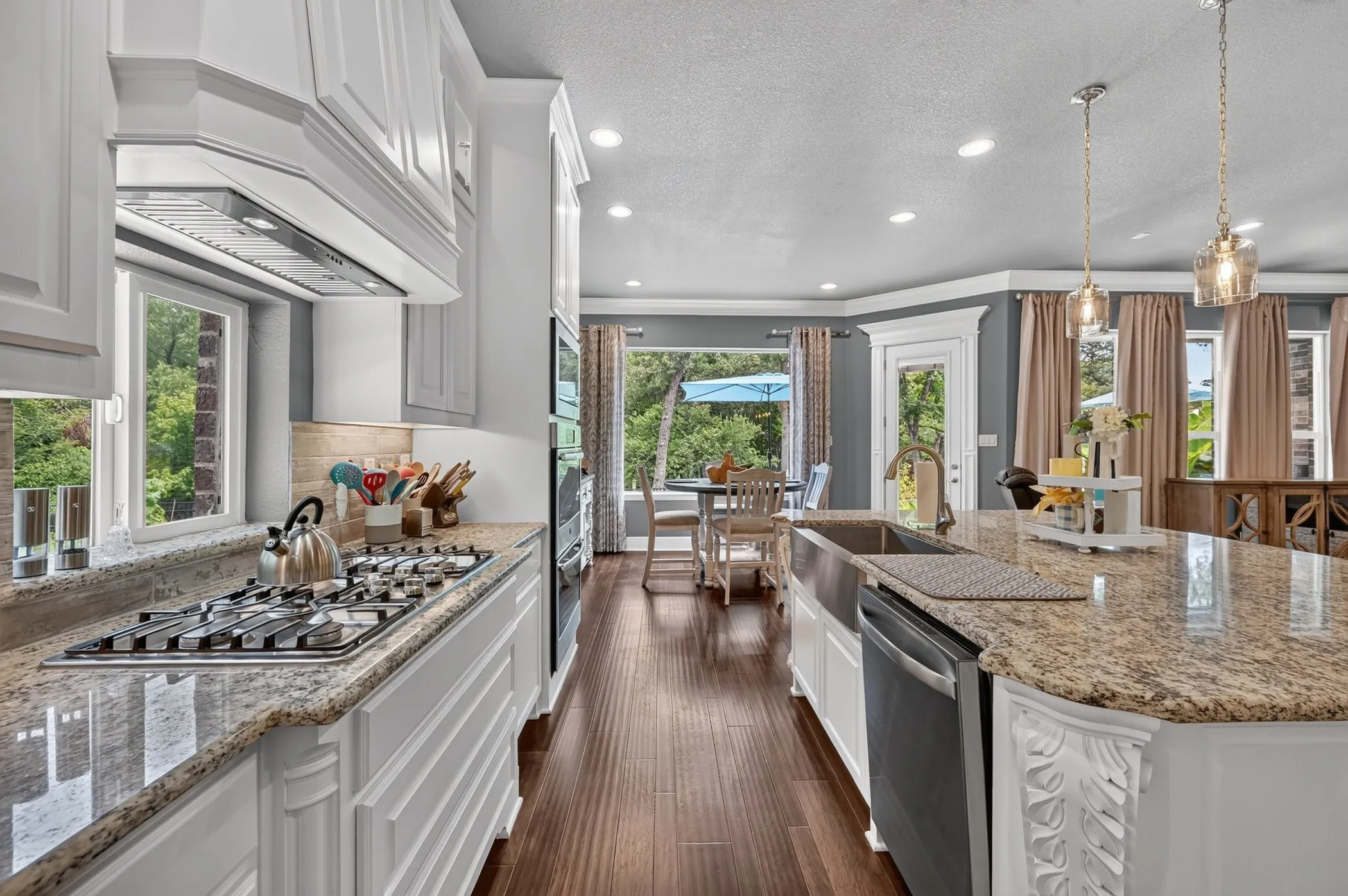 Single Family Residence For Sale in Tarrant County , 308 Familia Court, Azle, Texas 76020, 4 Bedroom, 4 Bathroom, Garage spaces, 3,526 Sqft, built in 2019, mls#21394526, Real Estate Agent in Azle, Homes For Sale in Tarrant county, Homes For Sale in Azle, Realtor in Azle Texas, Real Estate Brokerage Independent Realty Texas, Luminita Cordes Realtor