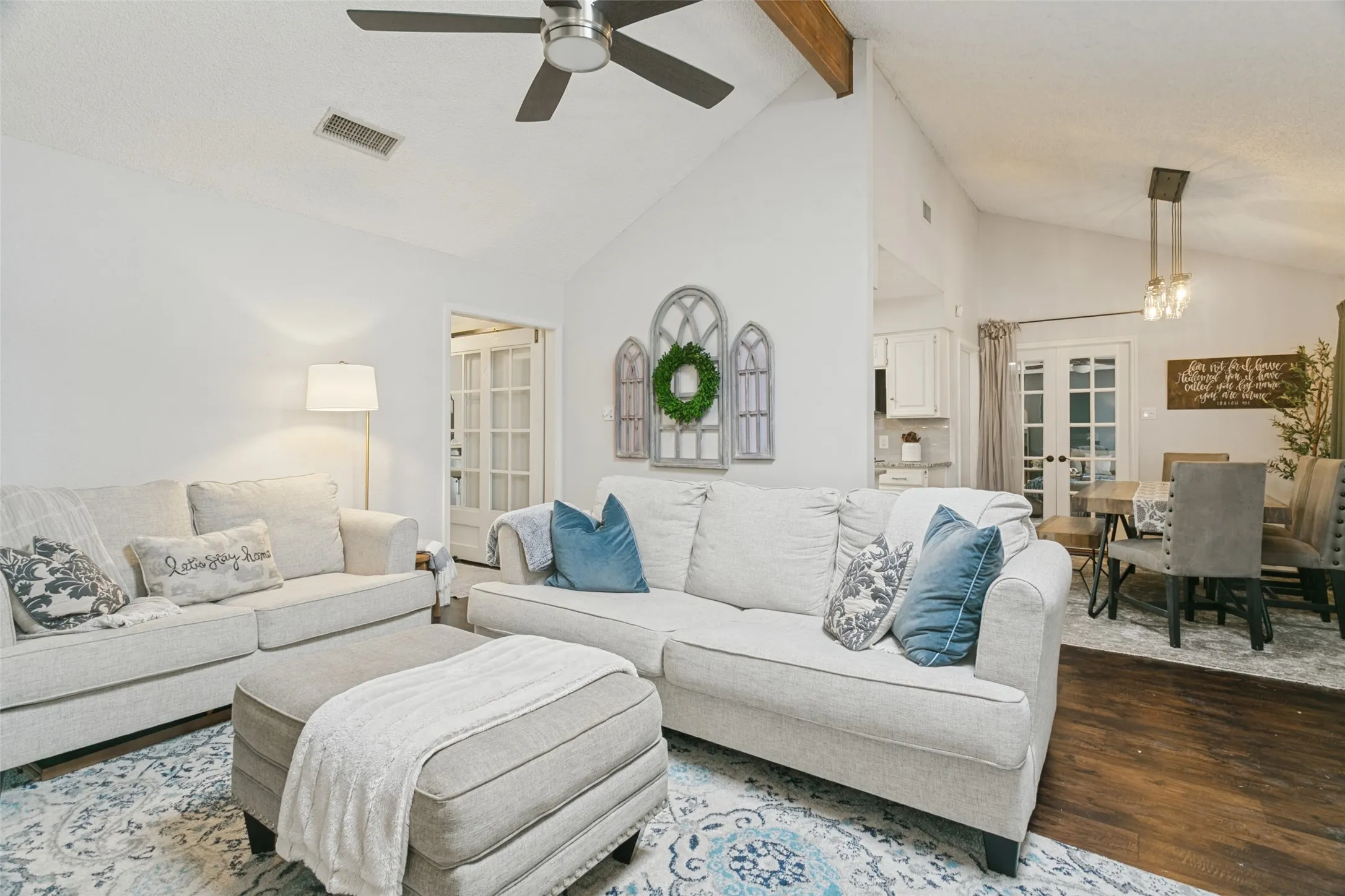 Single Family Residence For Sale in Tarrant County , 2077 Parkridge Drive, Hurst, Texas 76054, 3 Bedroom, 2 Bathroom, 2 Garage spaces, 1,995 Sqft, built in 1982, mls#21395608, Real Estate Agent in Hurst, Homes For Sale in Tarrant county, Homes For Sale in Hurst, Realtor in Hurst Texas, Real Estate Brokerage Independent Realty Texas, Luminita Cordes Realtor