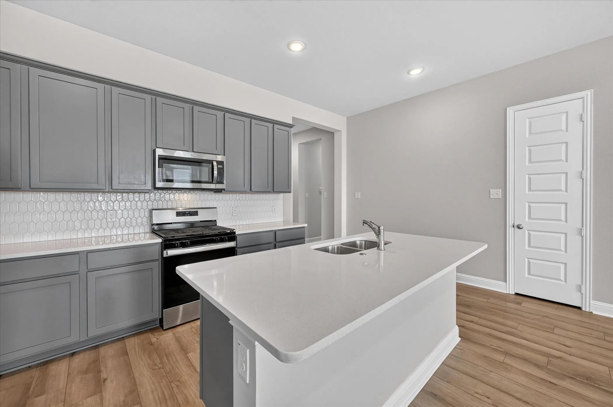 Single Family Residence For Sale in Ellis County , 2313 Sheppards Lane, Waxahachie, Texas 75167, 4 Bedroom, 3 Bathroom, 2 Garage spaces, 2,016 Sqft, built in 2022, mls#21395242, Real Estate Agent in Waxahachie, Homes For Sale in Ellis county, Homes For Sale in Waxahachie, Realtor in Waxahachie Texas, Real Estate Brokerage Independent Realty Texas, Luminita Cordes Realtor