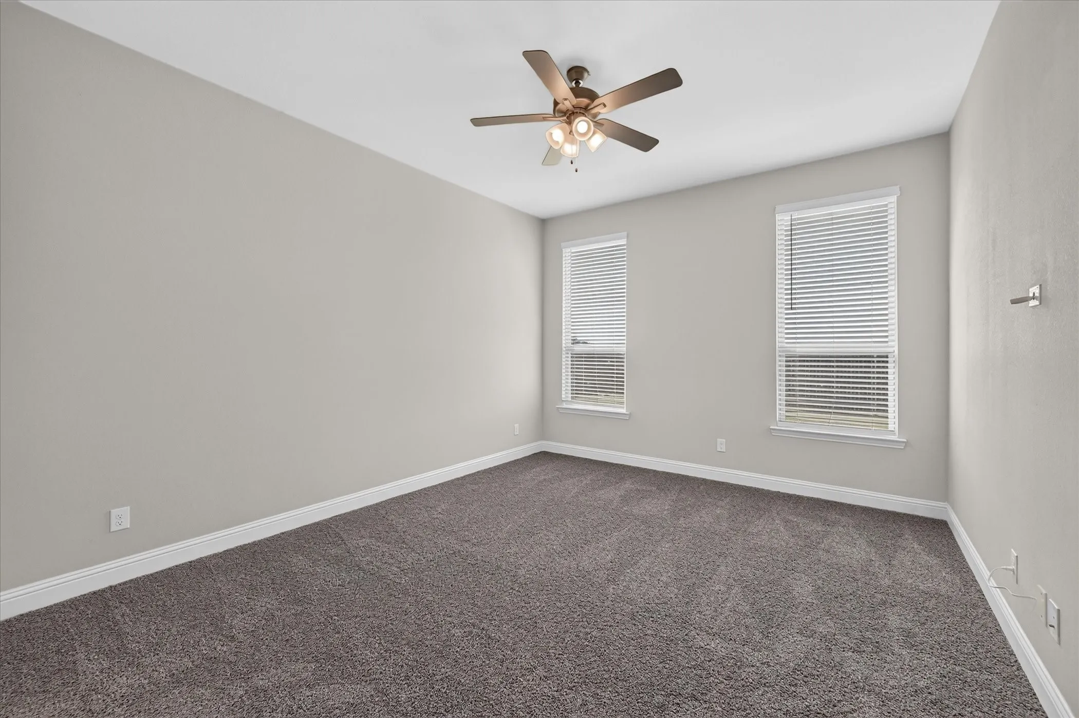 Single Family Residence For Sale in Ellis County , 2313 Sheppards Lane, Waxahachie, Texas 75167, 4 Bedroom, 3 Bathroom, 2 Garage spaces, 2,016 Sqft, built in 2022, mls#21395242, Real Estate Agent in Waxahachie, Homes For Sale in Ellis county, Homes For Sale in Waxahachie, Realtor in Waxahachie Texas, Real Estate Brokerage Independent Realty Texas, Luminita Cordes Realtor