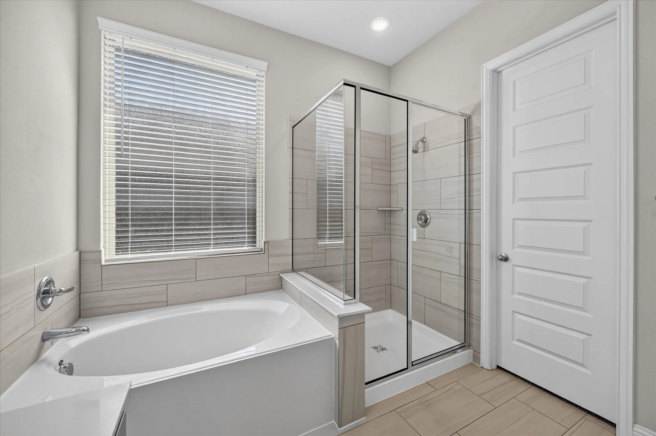 Single Family Residence For Sale in Ellis County , 2313 Sheppards Lane, Waxahachie, Texas 75167, 4 Bedroom, 3 Bathroom, 2 Garage spaces, 2,016 Sqft, built in 2022, mls#21395242, Real Estate Agent in Waxahachie, Homes For Sale in Ellis county, Homes For Sale in Waxahachie, Realtor in Waxahachie Texas, Real Estate Brokerage Independent Realty Texas, Luminita Cordes Realtor