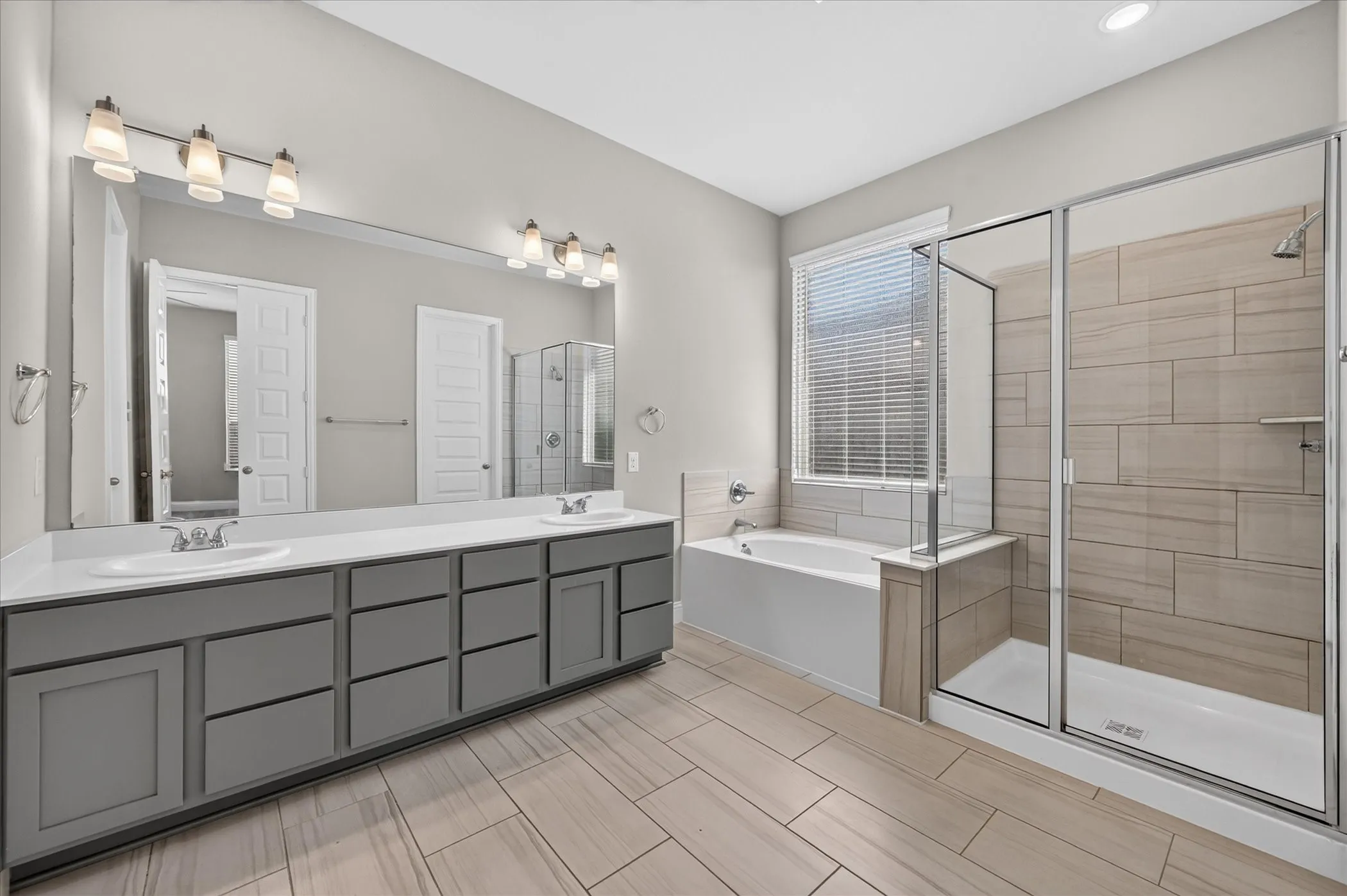 Single Family Residence For Sale in Ellis County , 2313 Sheppards Lane, Waxahachie, Texas 75167, 4 Bedroom, 3 Bathroom, 2 Garage spaces, 2,016 Sqft, built in 2022, mls#21395242, Real Estate Agent in Waxahachie, Homes For Sale in Ellis county, Homes For Sale in Waxahachie, Realtor in Waxahachie Texas, Real Estate Brokerage Independent Realty Texas, Luminita Cordes Realtor
