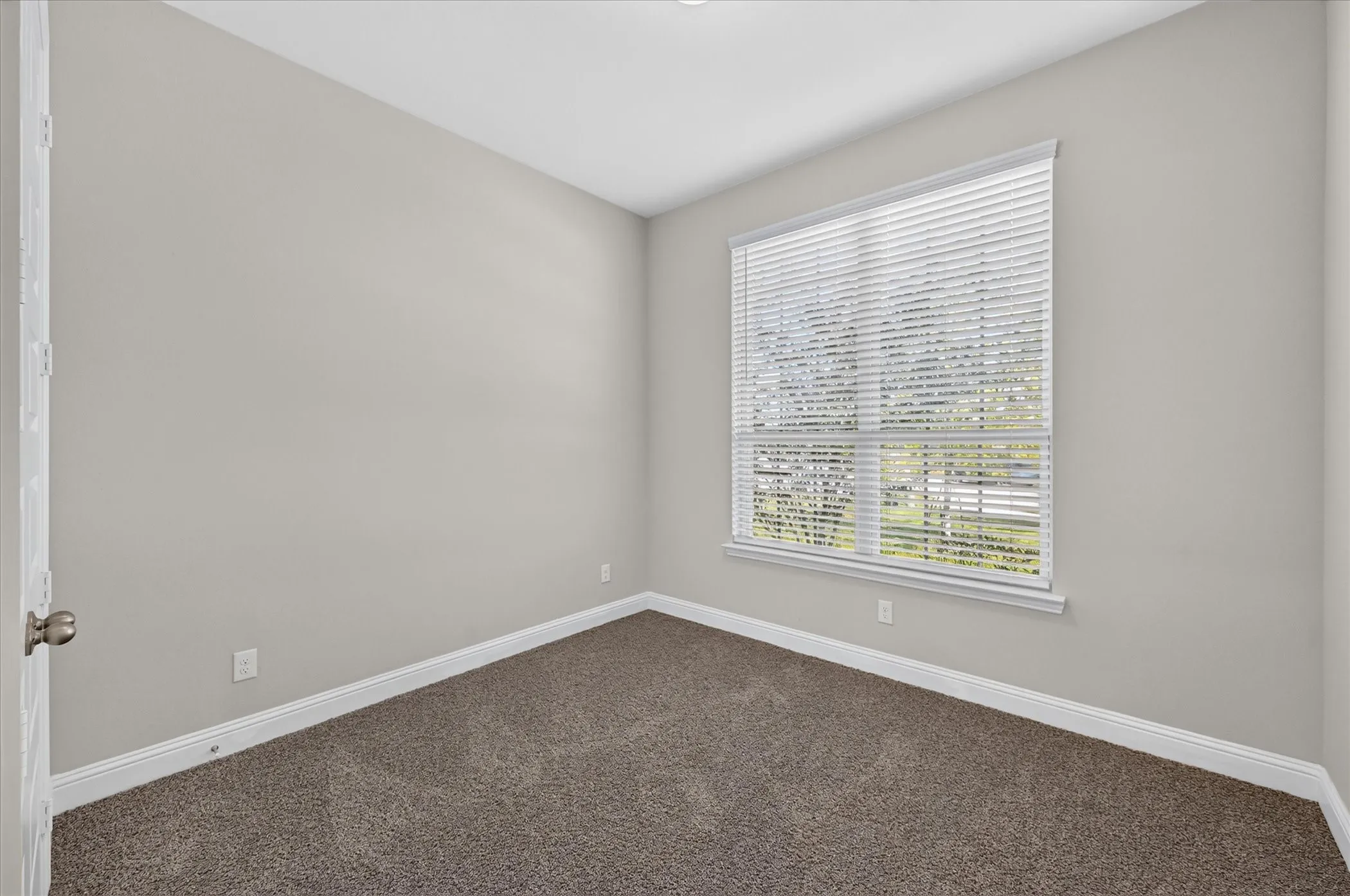 Single Family Residence For Sale in Ellis County , 2313 Sheppards Lane, Waxahachie, Texas 75167, 4 Bedroom, 3 Bathroom, 2 Garage spaces, 2,016 Sqft, built in 2022, mls#21395242, Real Estate Agent in Waxahachie, Homes For Sale in Ellis county, Homes For Sale in Waxahachie, Realtor in Waxahachie Texas, Real Estate Brokerage Independent Realty Texas, Luminita Cordes Realtor