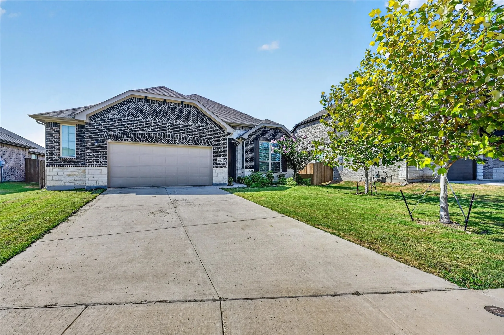 Single Family Residence For Sale in Ellis County , 2313 Sheppards Lane, Waxahachie, Texas 75167, 4 Bedroom, 3 Bathroom, 2 Garage spaces, 2,016 Sqft, built in 2022, mls#21395242, Real Estate Agent in Waxahachie, Homes For Sale in Ellis county, Homes For Sale in Waxahachie, Realtor in Waxahachie Texas, Real Estate Brokerage Independent Realty Texas, Luminita Cordes Realtor