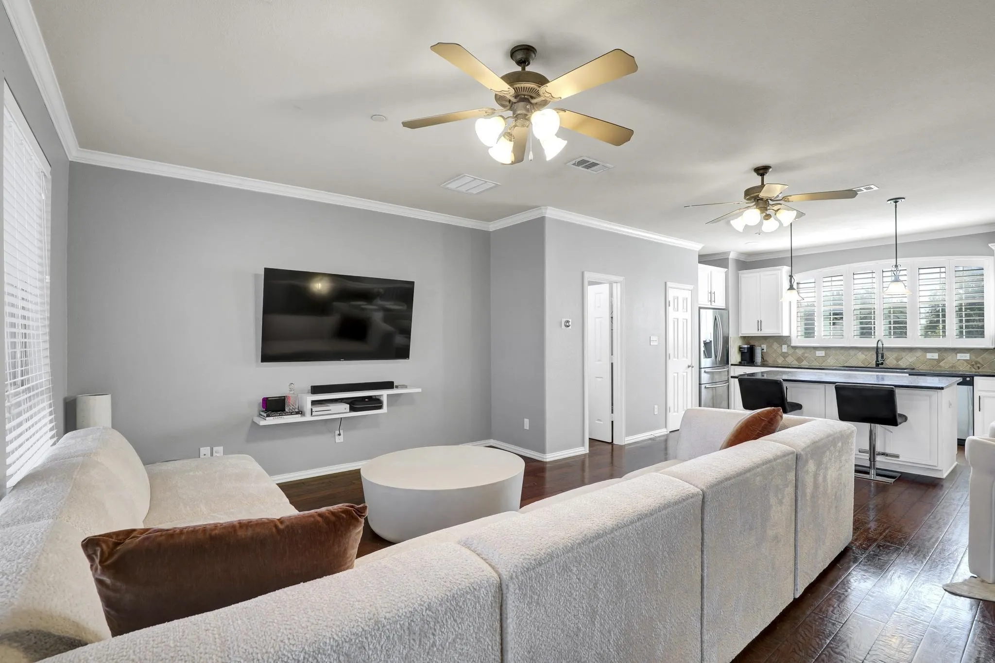 Townhouse For Rent in Denton County , 2700 Club Ridge Drive 8, Lewisville, Texas 75067, 3 Bedroom, 4 Bathroom, 2 Garage spaces, 1,750 Sqft, built in 2007, mls#21395641, Real Estate Agent in Lewisville, Homes For Rent in Denton county, Homes For Rent in Lewisville, Realtor in Lewisville Texas, Real Estate Brokerage Independent Realty Texas, Luminita Cordes Realtor