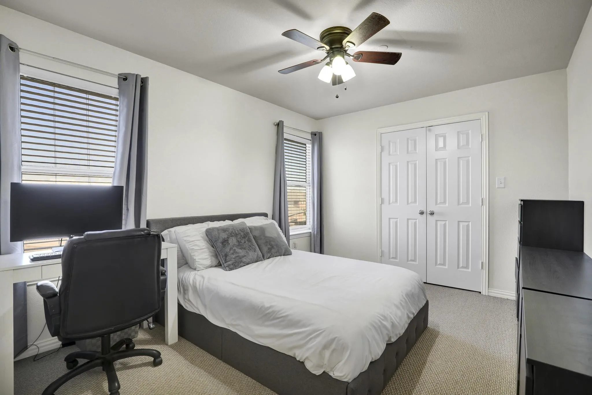 Townhouse For Rent in Denton County , 2700 Club Ridge Drive 8, Lewisville, Texas 75067, 3 Bedroom, 4 Bathroom, 2 Garage spaces, 1,750 Sqft, built in 2007, mls#21395641, Real Estate Agent in Lewisville, Homes For Rent in Denton county, Homes For Rent in Lewisville, Realtor in Lewisville Texas, Real Estate Brokerage Independent Realty Texas, Luminita Cordes Realtor