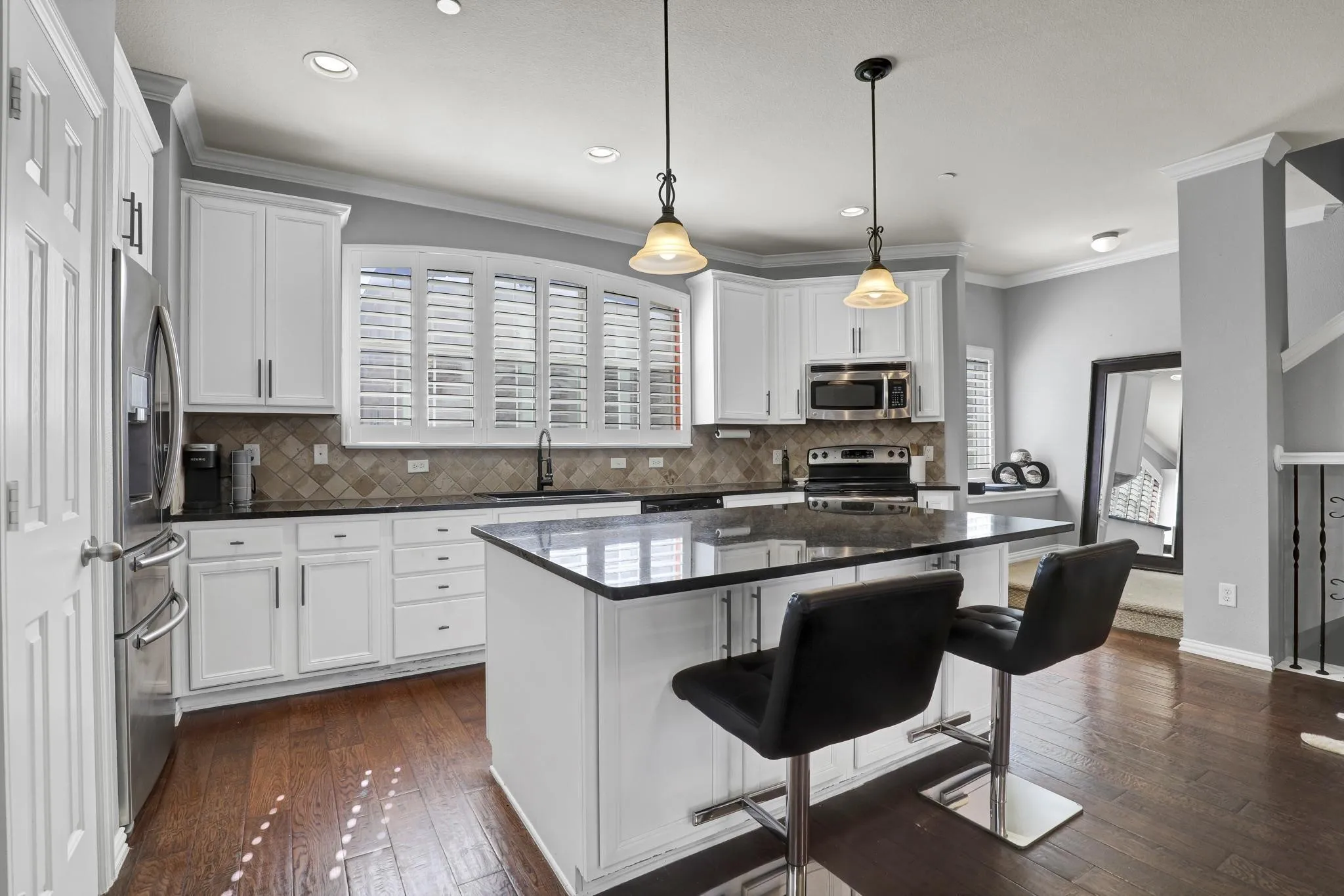 Townhouse For Rent in Denton County , 2700 Club Ridge Drive 8, Lewisville, Texas 75067, 3 Bedroom, 4 Bathroom, 2 Garage spaces, 1,750 Sqft, built in 2007, mls#21395641, Real Estate Agent in Lewisville, Homes For Rent in Denton county, Homes For Rent in Lewisville, Realtor in Lewisville Texas, Real Estate Brokerage Independent Realty Texas, Luminita Cordes Realtor
