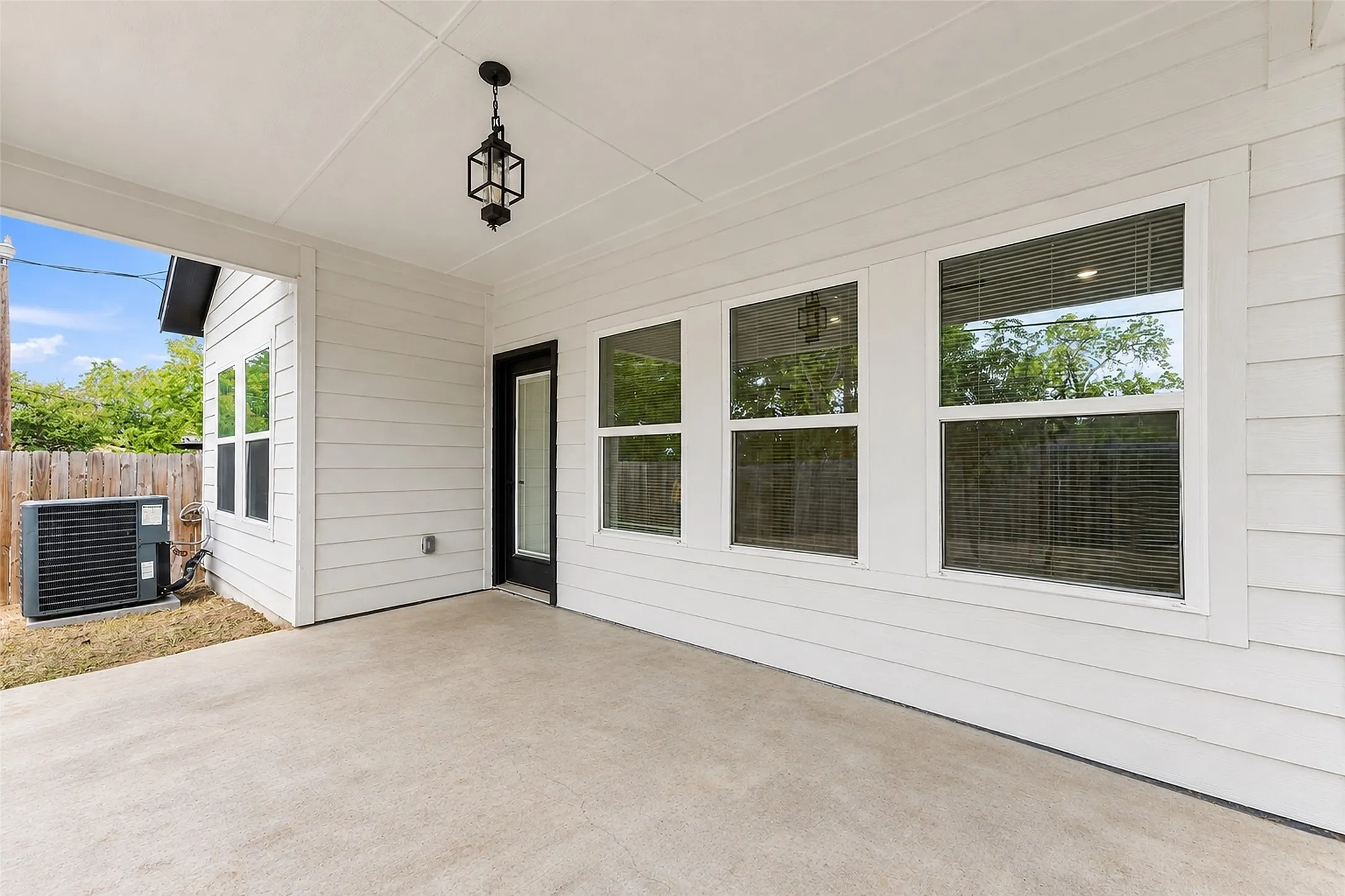 virtually enhanced (power washed look)