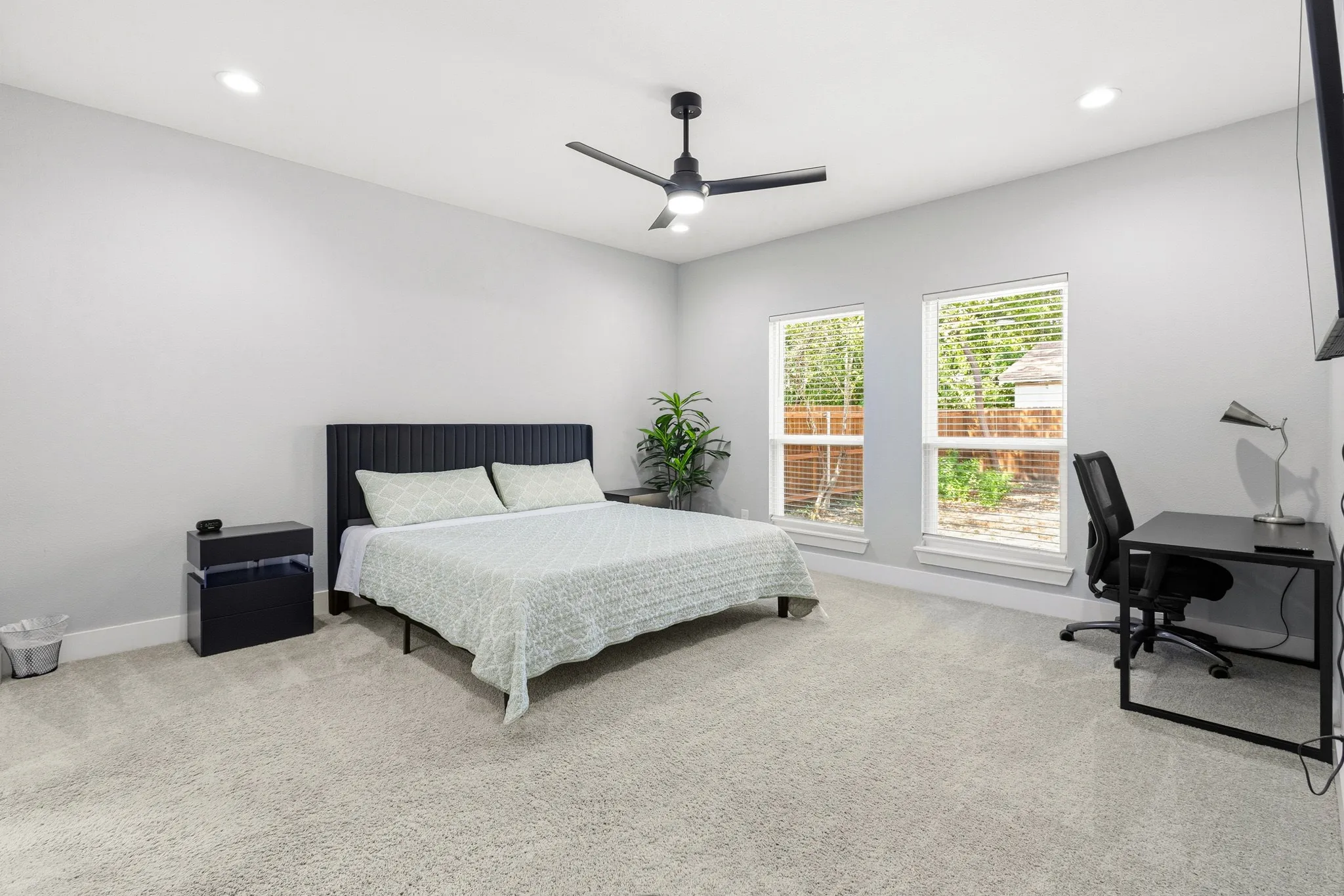 Single Family Residence For Sale in Dallas County , 3901 Hamilton Avenue, Dallas, Texas 75210, 4 Bedroom, 2 Bathroom, 1 Garage spaces, 1,760 Sqft, built in 2024, mls#21394052, Real Estate Agent in Dallas, Homes For Sale in Dallas county, Homes For Sale in Dallas, Realtor in Dallas Texas, Real Estate Brokerage Independent Realty Texas, Luminita Cordes Realtor