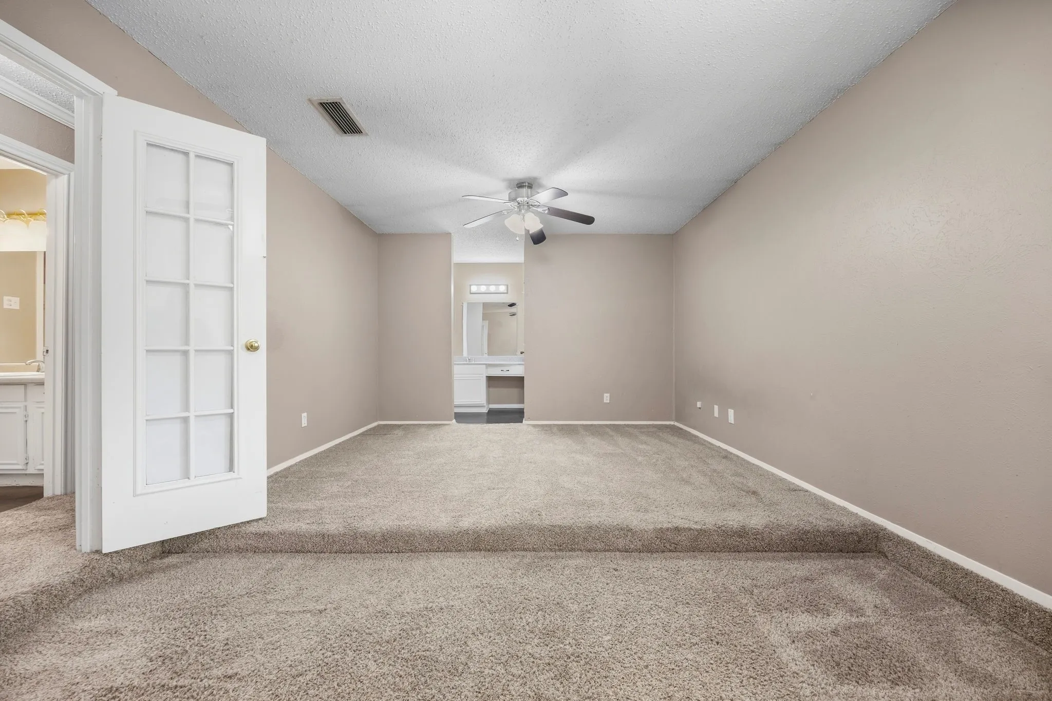 Single Family Residence For Sale in Collin County , 3425 18th Street, Plano, Texas 75074, 3 Bedroom, 2 Bathroom, 2 Garage spaces, 1,734 Sqft, built in 1971, mls#21393922, Real Estate Agent in Plano, Homes For Sale in Collin county, Homes For Sale in Plano, Realtor in Plano Texas, Real Estate Brokerage Independent Realty Texas, Luminita Cordes Realtor
