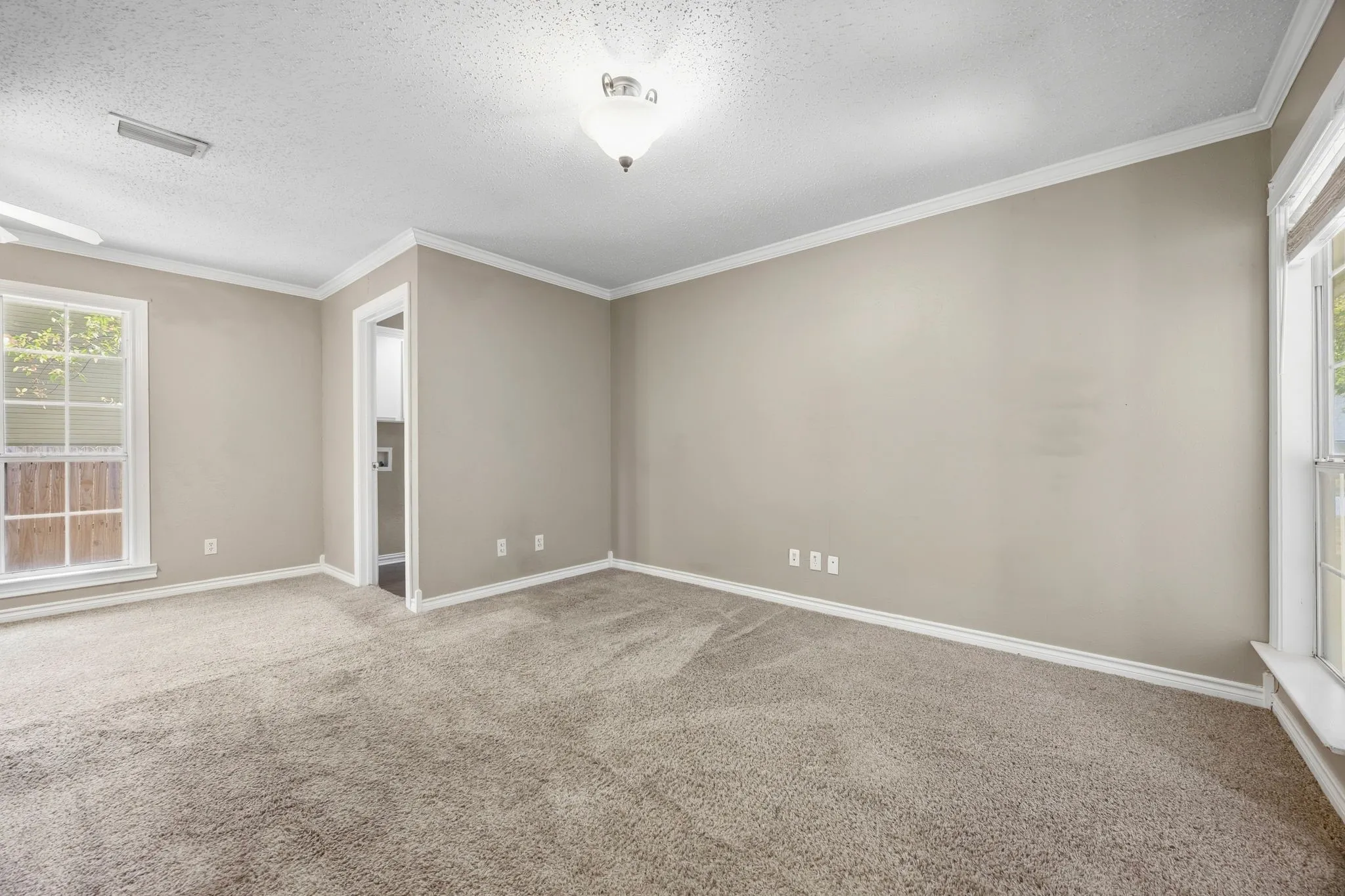 Single Family Residence For Sale in Collin County , 3425 18th Street, Plano, Texas 75074, 3 Bedroom, 2 Bathroom, 2 Garage spaces, 1,734 Sqft, built in 1971, mls#21393922, Real Estate Agent in Plano, Homes For Sale in Collin county, Homes For Sale in Plano, Realtor in Plano Texas, Real Estate Brokerage Independent Realty Texas, Luminita Cordes Realtor