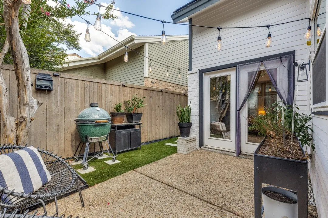 Single Family Residence For Sale in Dallas County , 3207 Basil Court, Dallas, Texas 75204, 2 Bedroom, 2 Bathroom, 2 Garage spaces, 1,764 Sqft, built in 1981, mls#21386808, Real Estate Agent in Dallas, Homes For Sale in Dallas county, Homes For Sale in Dallas, Realtor in Dallas Texas, Real Estate Brokerage Independent Realty Texas, Luminita Cordes Realtor