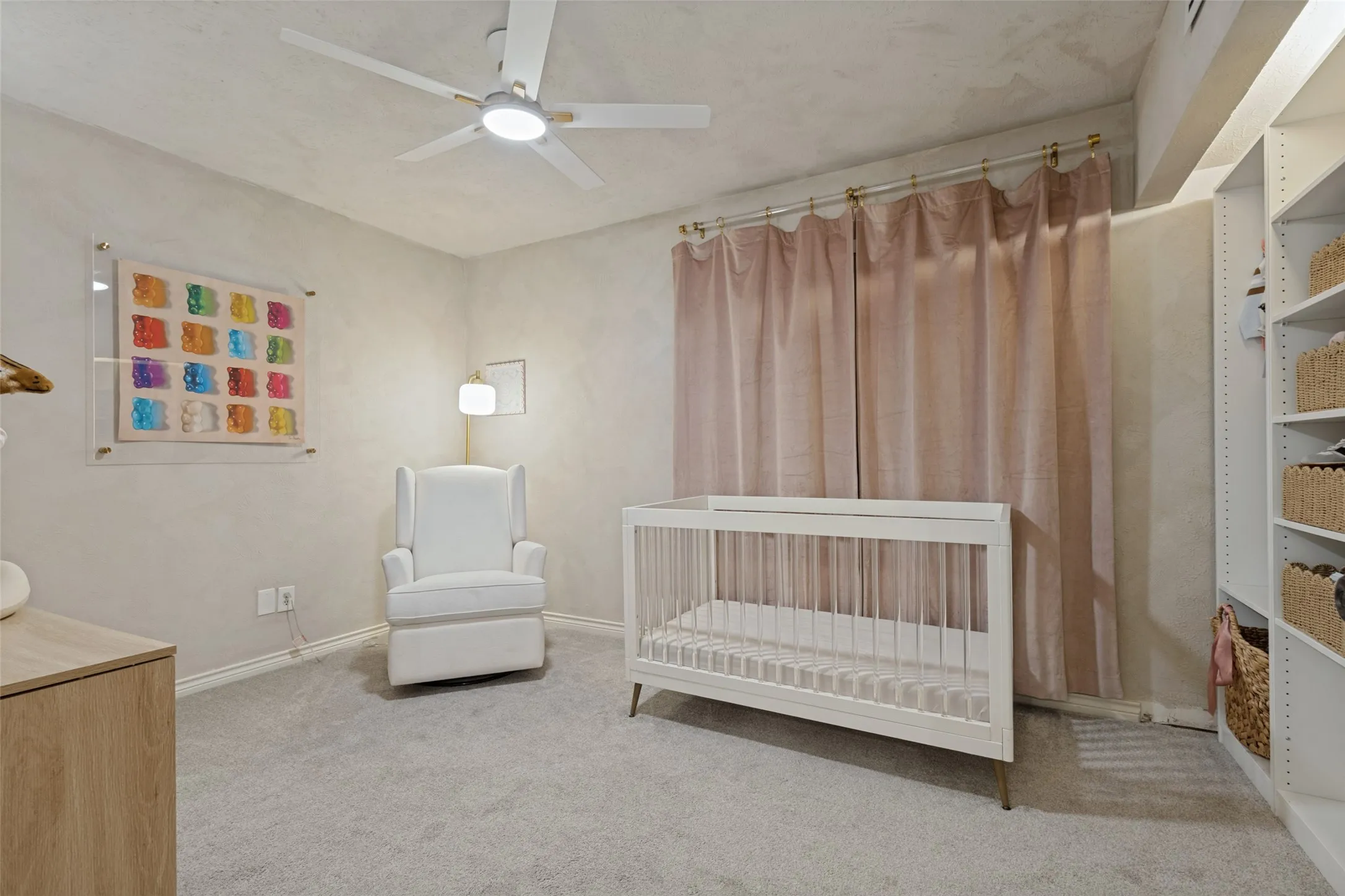 Single Family Residence For Sale in Dallas County , 3207 Basil Court, Dallas, Texas 75204, 2 Bedroom, 2 Bathroom, 2 Garage spaces, 1,764 Sqft, built in 1981, mls#21386808, Real Estate Agent in Dallas, Homes For Sale in Dallas county, Homes For Sale in Dallas, Realtor in Dallas Texas, Real Estate Brokerage Independent Realty Texas, Luminita Cordes Realtor