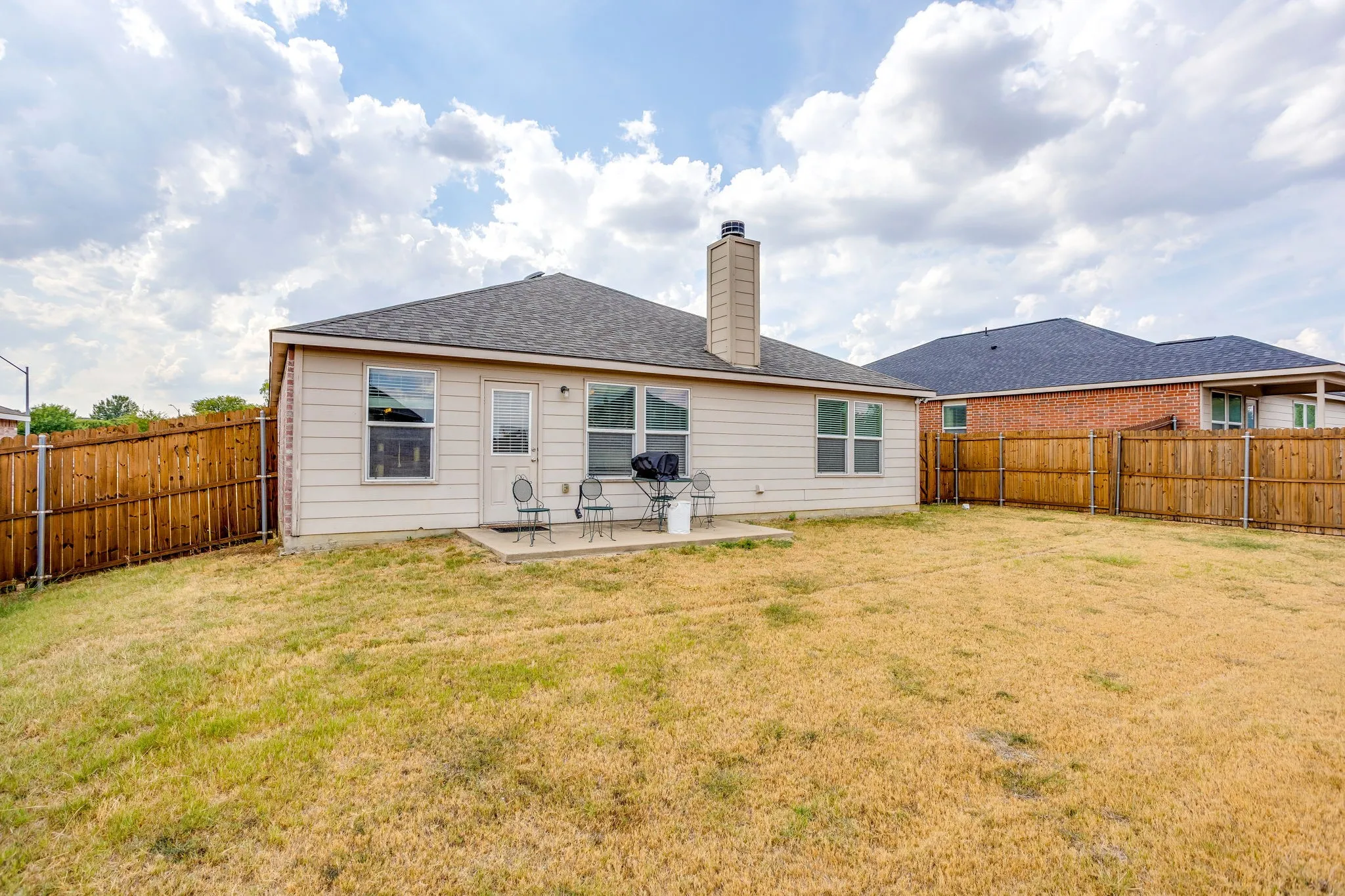 Single Family Residence For Sale in Tarrant County , 1204 Foxglove Lane, Burleson, Texas 76028, 3 Bedroom, 2 Bathroom, 2 Garage spaces, 1,661 Sqft, built in 2013, mls#21390560, Real Estate Agent in Burleson, Homes For Sale in Tarrant county, Homes For Sale in Burleson, Realtor in Burleson Texas, Real Estate Brokerage Independent Realty Texas, Luminita Cordes Realtor