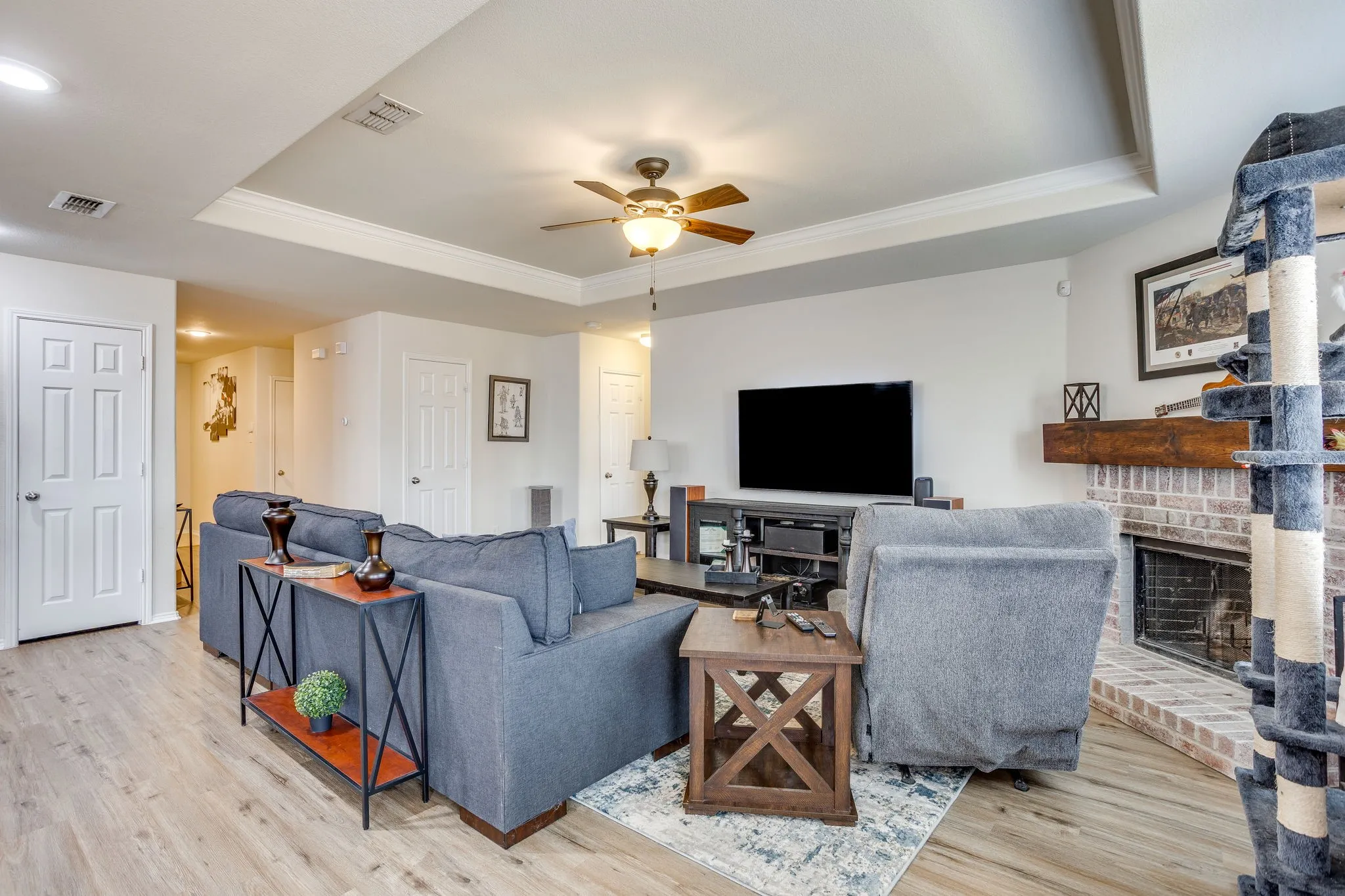 Single Family Residence For Sale in Tarrant County , 1204 Foxglove Lane, Burleson, Texas 76028, 3 Bedroom, 2 Bathroom, 2 Garage spaces, 1,661 Sqft, built in 2013, mls#21390560, Real Estate Agent in Burleson, Homes For Sale in Tarrant county, Homes For Sale in Burleson, Realtor in Burleson Texas, Real Estate Brokerage Independent Realty Texas, Luminita Cordes Realtor