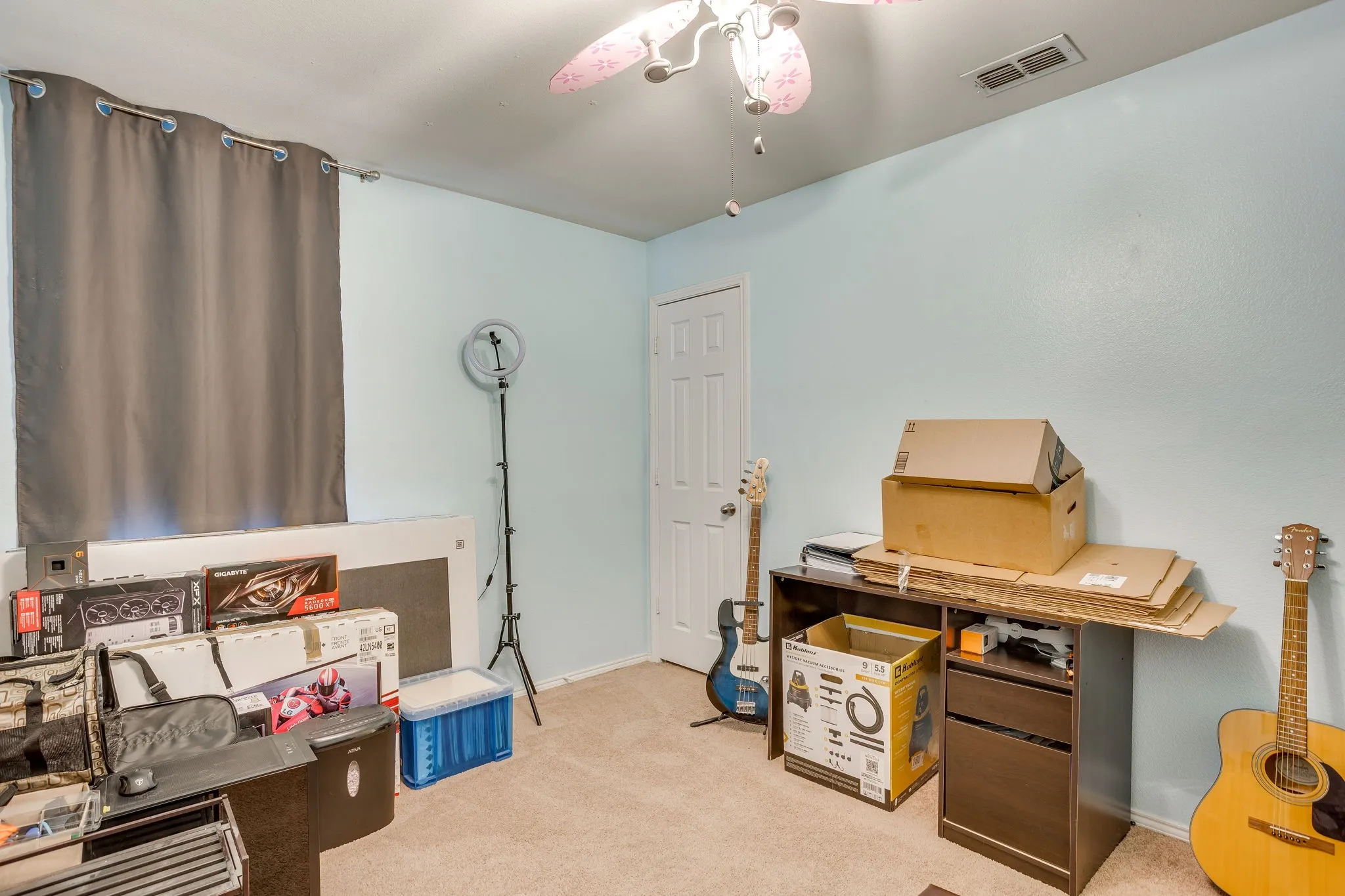 Single Family Residence For Sale in Tarrant County , 1204 Foxglove Lane, Burleson, Texas 76028, 3 Bedroom, 2 Bathroom, 2 Garage spaces, 1,661 Sqft, built in 2013, mls#21390560, Real Estate Agent in Burleson, Homes For Sale in Tarrant county, Homes For Sale in Burleson, Realtor in Burleson Texas, Real Estate Brokerage Independent Realty Texas, Luminita Cordes Realtor