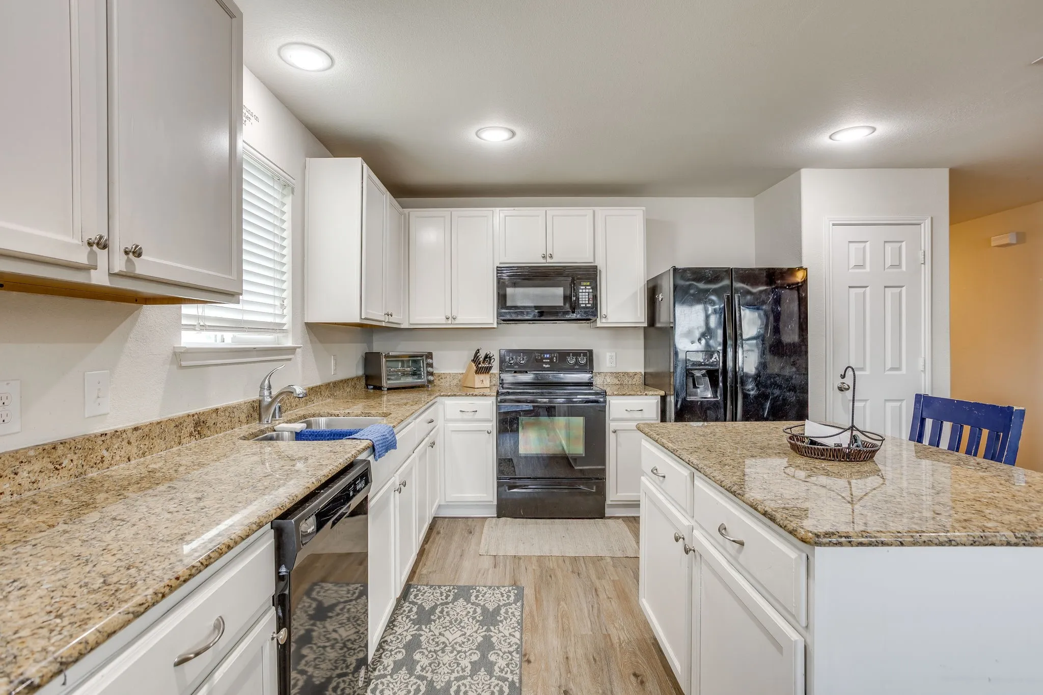 Single Family Residence For Sale in Tarrant County , 1204 Foxglove Lane, Burleson, Texas 76028, 3 Bedroom, 2 Bathroom, 2 Garage spaces, 1,661 Sqft, built in 2013, mls#21390560, Real Estate Agent in Burleson, Homes For Sale in Tarrant county, Homes For Sale in Burleson, Realtor in Burleson Texas, Real Estate Brokerage Independent Realty Texas, Luminita Cordes Realtor