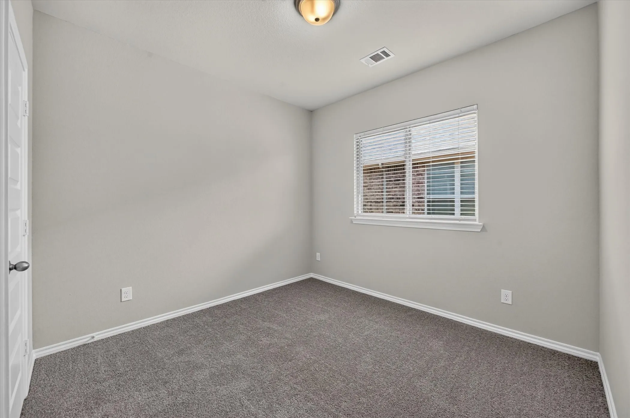 Single Family Residence For Sale in Ellis County , 2292 High Plain Lane, Waxahachie, Texas 75167, 4 Bedroom, 3 Bathroom, 2 Garage spaces, 1,812 Sqft, built in 2022, mls#21395647, Real Estate Agent in Waxahachie, Homes For Sale in Ellis county, Homes For Sale in Waxahachie, Realtor in Waxahachie Texas, Real Estate Brokerage Independent Realty Texas, Luminita Cordes Realtor