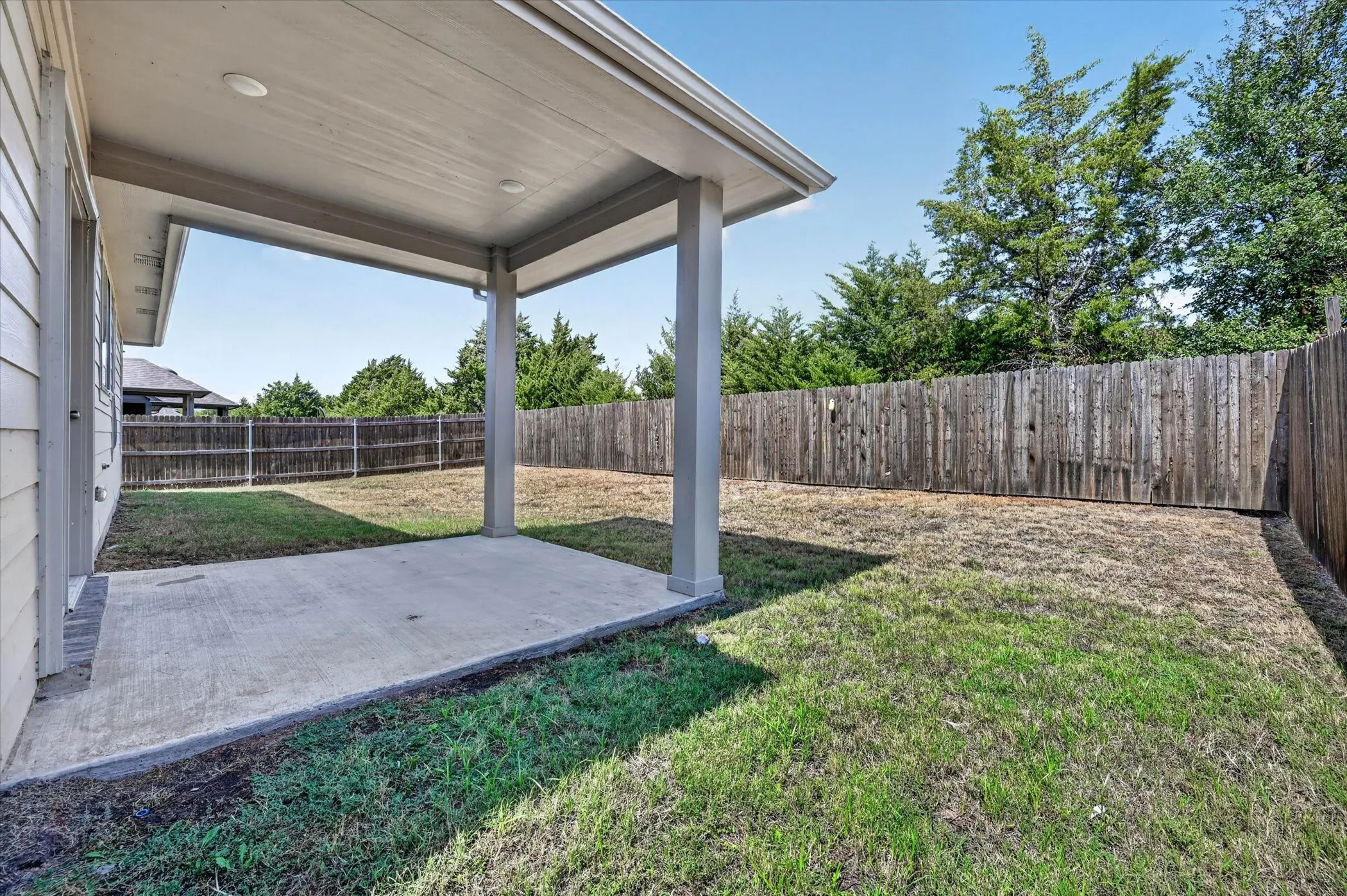 Single Family Residence For Sale in Ellis County , 2292 High Plain Lane, Waxahachie, Texas 75167, 4 Bedroom, 3 Bathroom, 2 Garage spaces, 1,812 Sqft, built in 2022, mls#21395647, Real Estate Agent in Waxahachie, Homes For Sale in Ellis county, Homes For Sale in Waxahachie, Realtor in Waxahachie Texas, Real Estate Brokerage Independent Realty Texas, Luminita Cordes Realtor