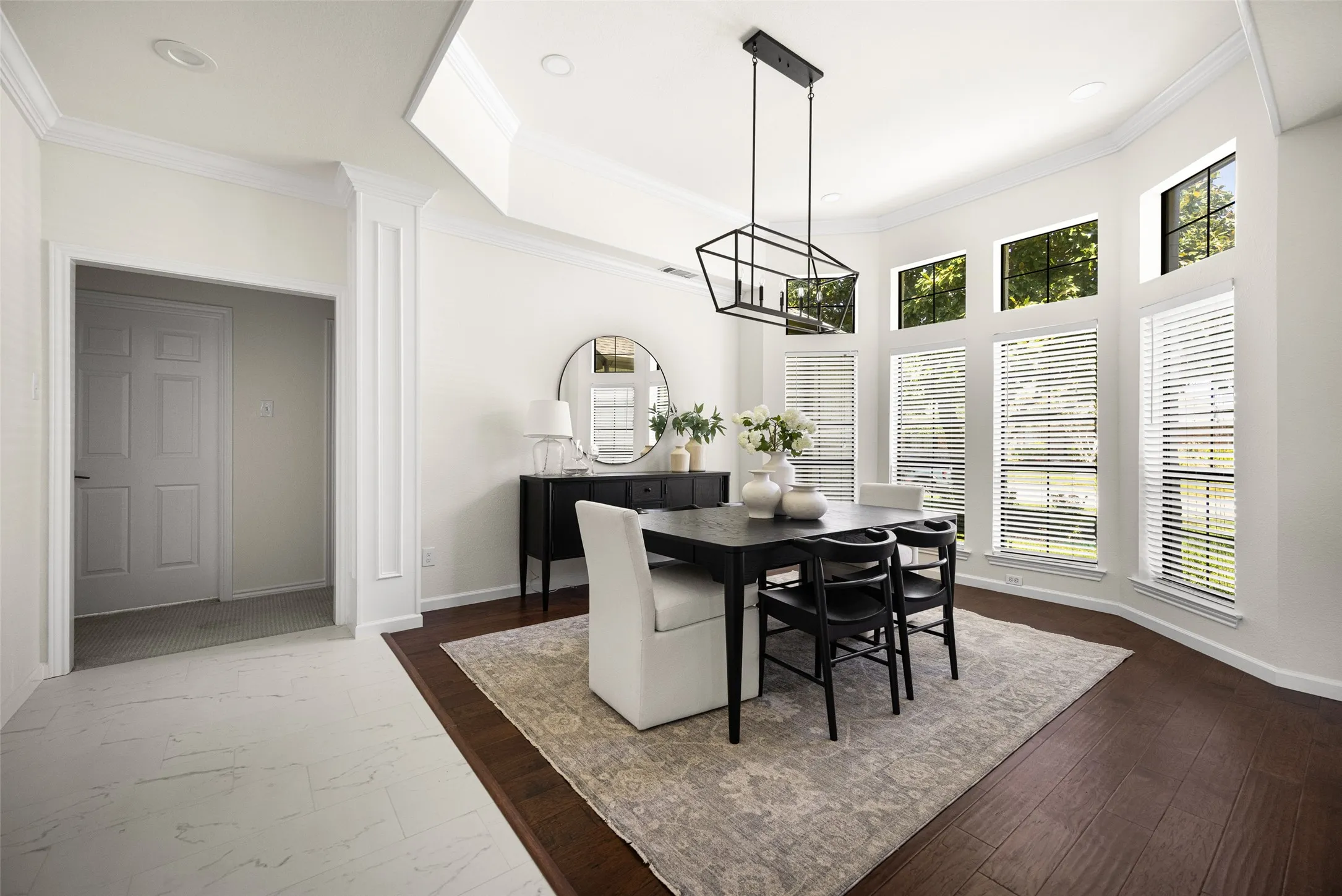 Additional view of the dining area