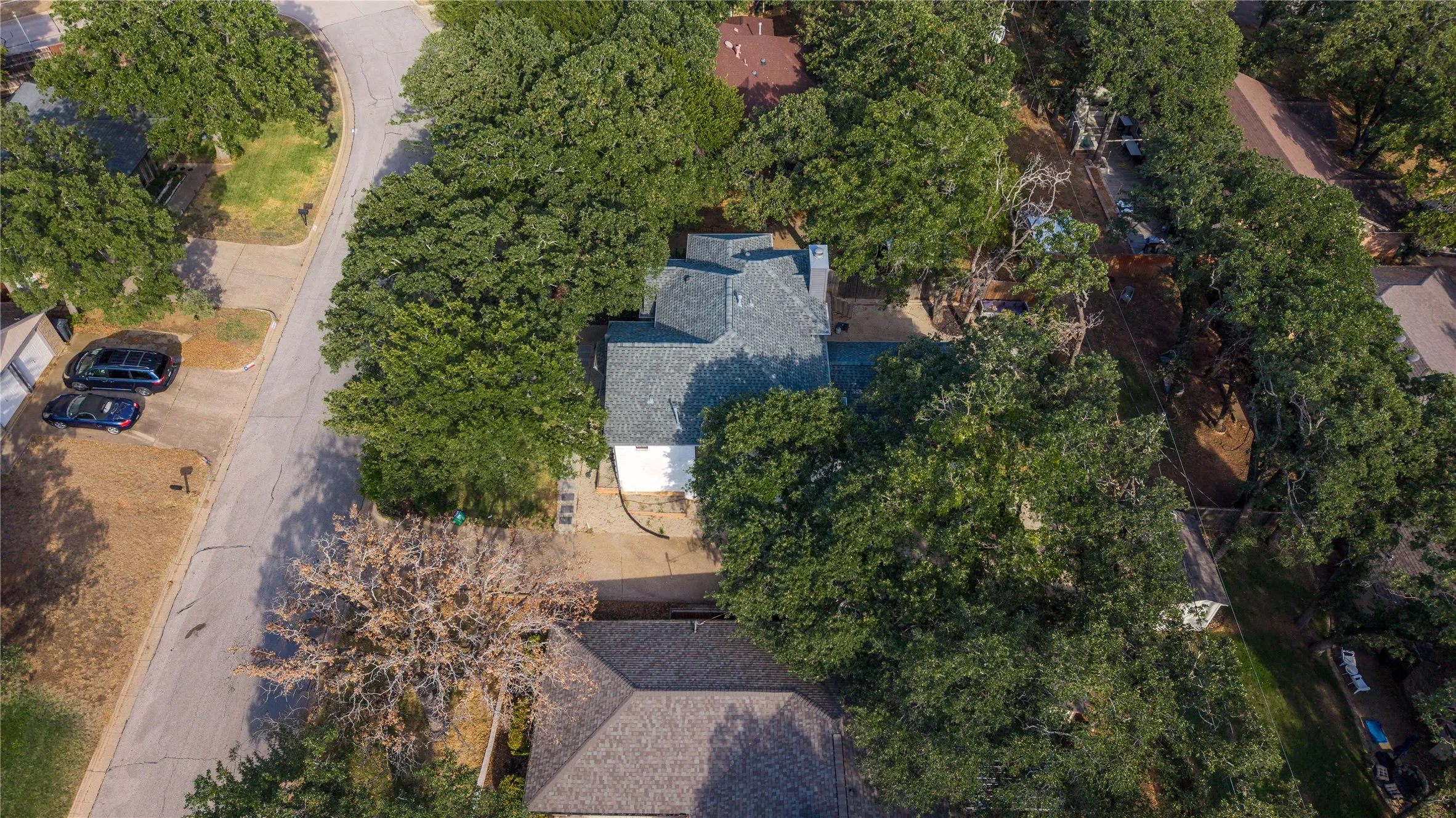 Single Family Residence For Sale in Tarrant County , 4404 Rain Forest Drive, Arlington, Texas 76017, 4 Bedroom, 3 Bathroom, 2 Garage spaces, 2,492 Sqft, built in 1985, mls#21395545, Real Estate Agent in Arlington, Homes For Sale in Tarrant county, Homes For Sale in Arlington, Realtor in Arlington Texas, Real Estate Brokerage Independent Realty Texas, Luminita Cordes Realtor