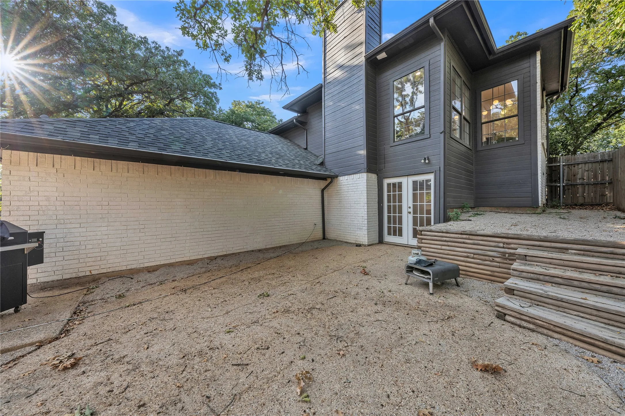 Single Family Residence For Sale in Tarrant County , 4404 Rain Forest Drive, Arlington, Texas 76017, 4 Bedroom, 3 Bathroom, 2 Garage spaces, 2,492 Sqft, built in 1985, mls#21395545, Real Estate Agent in Arlington, Homes For Sale in Tarrant county, Homes For Sale in Arlington, Realtor in Arlington Texas, Real Estate Brokerage Independent Realty Texas, Luminita Cordes Realtor