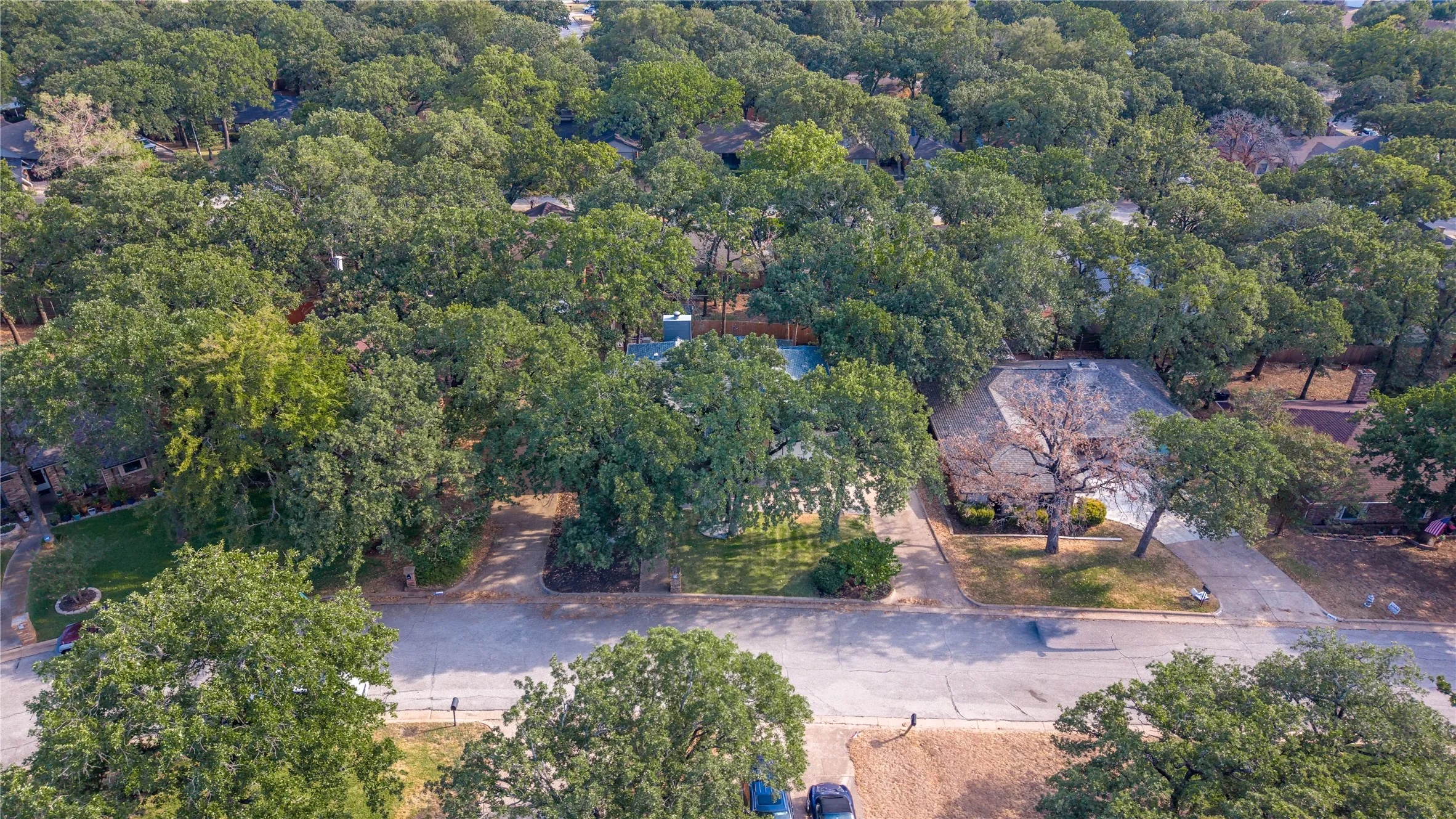 Single Family Residence For Sale in Tarrant County , 4404 Rain Forest Drive, Arlington, Texas 76017, 4 Bedroom, 3 Bathroom, 2 Garage spaces, 2,492 Sqft, built in 1985, mls#21395545, Real Estate Agent in Arlington, Homes For Sale in Tarrant county, Homes For Sale in Arlington, Realtor in Arlington Texas, Real Estate Brokerage Independent Realty Texas, Luminita Cordes Realtor