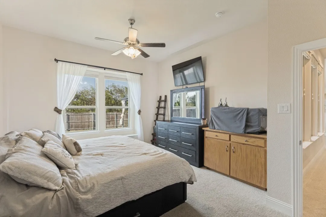 Single Family Residence For Sale in Denton County , 210 Ovaletta Drive, Justin, Texas 76247, 4 Bedroom, 2 Bathroom, 2 Garage spaces, 2,292 Sqft, built in 2018, mls#21385511, Real Estate Agent in Justin, Homes For Sale in Denton county, Homes For Sale in Justin, Realtor in Justin Texas, Real Estate Brokerage Independent Realty Texas, Luminita Cordes Realtor