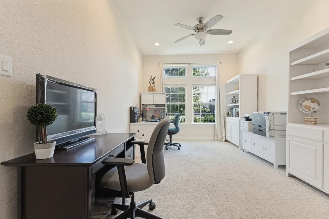Single Family Residence For Sale in Denton County , 210 Ovaletta Drive, Justin, Texas 76247, 4 Bedroom, 2 Bathroom, 2 Garage spaces, 2,292 Sqft, built in 2018, mls#21385511, Real Estate Agent in Justin, Homes For Sale in Denton county, Homes For Sale in Justin, Realtor in Justin Texas, Real Estate Brokerage Independent Realty Texas, Luminita Cordes Realtor