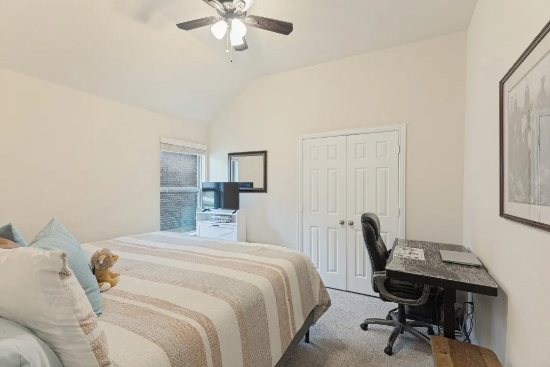 Single Family Residence For Sale in Denton County , 210 Ovaletta Drive, Justin, Texas 76247, 4 Bedroom, 2 Bathroom, 2 Garage spaces, 2,292 Sqft, built in 2018, mls#21385511, Real Estate Agent in Justin, Homes For Sale in Denton county, Homes For Sale in Justin, Realtor in Justin Texas, Real Estate Brokerage Independent Realty Texas, Luminita Cordes Realtor