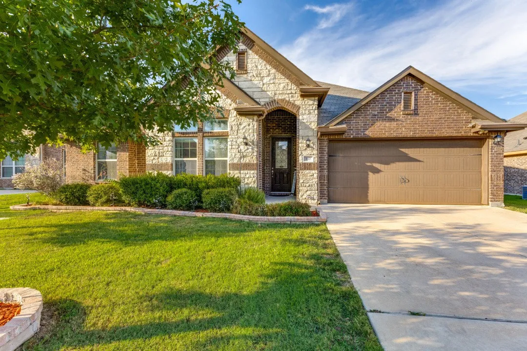 Single Family Residence For Sale