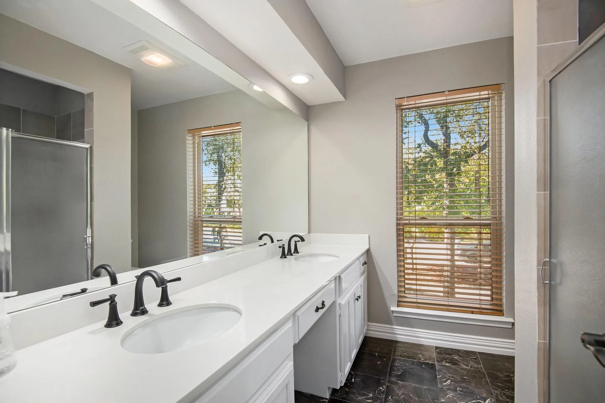 Single Family Residence For Rent in Tarrant County , 6509 Ponderosa Lane, Colleyville, Texas 76034, 3 Bedroom, 3 Bathroom, 1 Garage spaces, 1,936 Sqft, built in 1982, mls#21392026, Real Estate Agent in Colleyville, Homes For Rent in Tarrant county, Homes For Rent in Colleyville, Realtor in Colleyville Texas, Real Estate Brokerage Independent Realty Texas, Luminita Cordes Realtor
