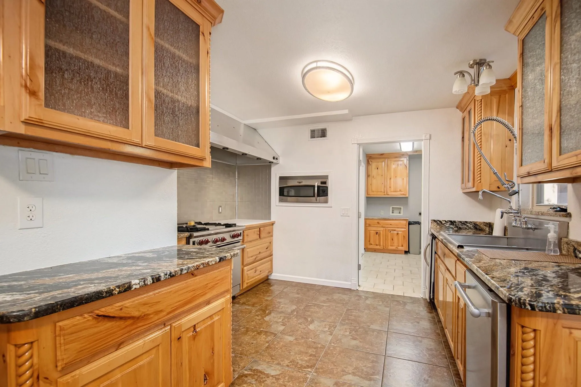 Single Family Residence For Rent in Tarrant County , 6509 Ponderosa Lane, Colleyville, Texas 76034, 3 Bedroom, 3 Bathroom, 1 Garage spaces, 1,936 Sqft, built in 1982, mls#21392026, Real Estate Agent in Colleyville, Homes For Rent in Tarrant county, Homes For Rent in Colleyville, Realtor in Colleyville Texas, Real Estate Brokerage Independent Realty Texas, Luminita Cordes Realtor