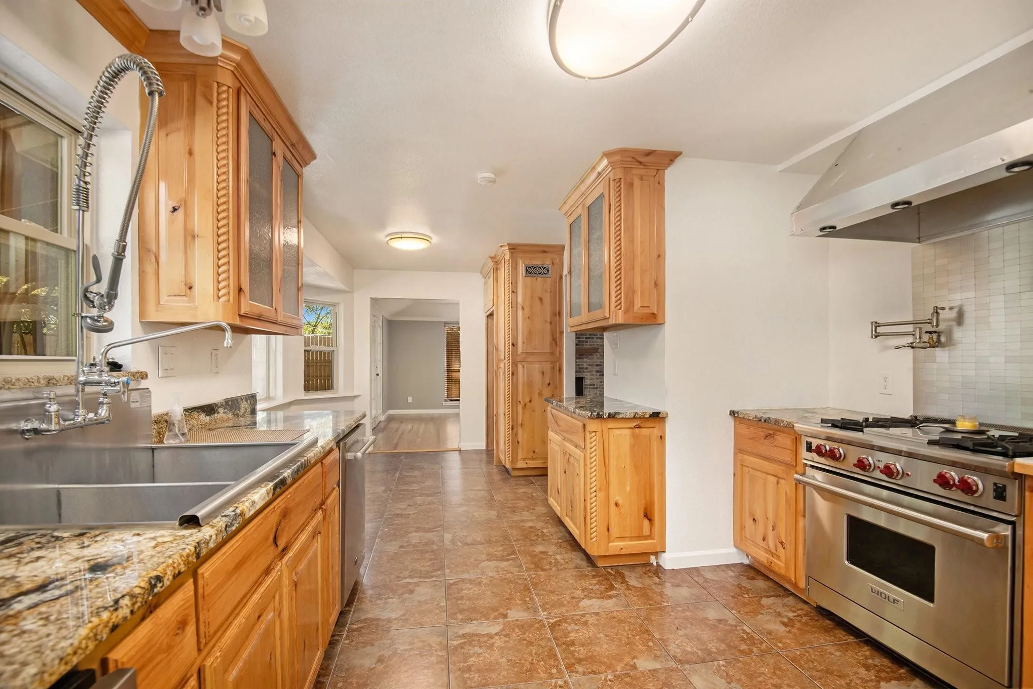 Single Family Residence For Rent in Tarrant County , 6509 Ponderosa Lane, Colleyville, Texas 76034, 3 Bedroom, 3 Bathroom, 1 Garage spaces, 1,936 Sqft, built in 1982, mls#21392026, Real Estate Agent in Colleyville, Homes For Rent in Tarrant county, Homes For Rent in Colleyville, Realtor in Colleyville Texas, Real Estate Brokerage Independent Realty Texas, Luminita Cordes Realtor
