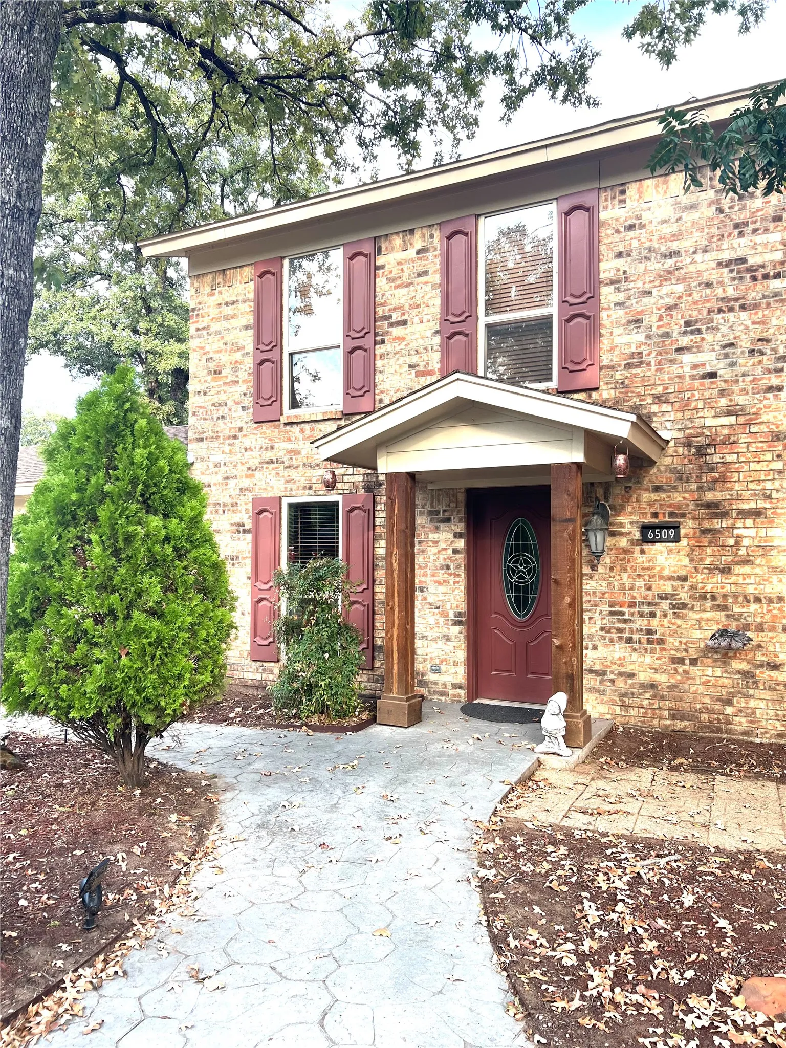 Single Family Residence For Rent in Tarrant County , 6509 Ponderosa Lane, Colleyville, Texas 76034, 3 Bedroom, 3 Bathroom, 1 Garage spaces, 1,936 Sqft, built in 1982, mls#21392026, Real Estate Agent in Colleyville, Homes For Rent in Tarrant county, Homes For Rent in Colleyville, Realtor in Colleyville Texas, Real Estate Brokerage Independent Realty Texas, Luminita Cordes Realtor