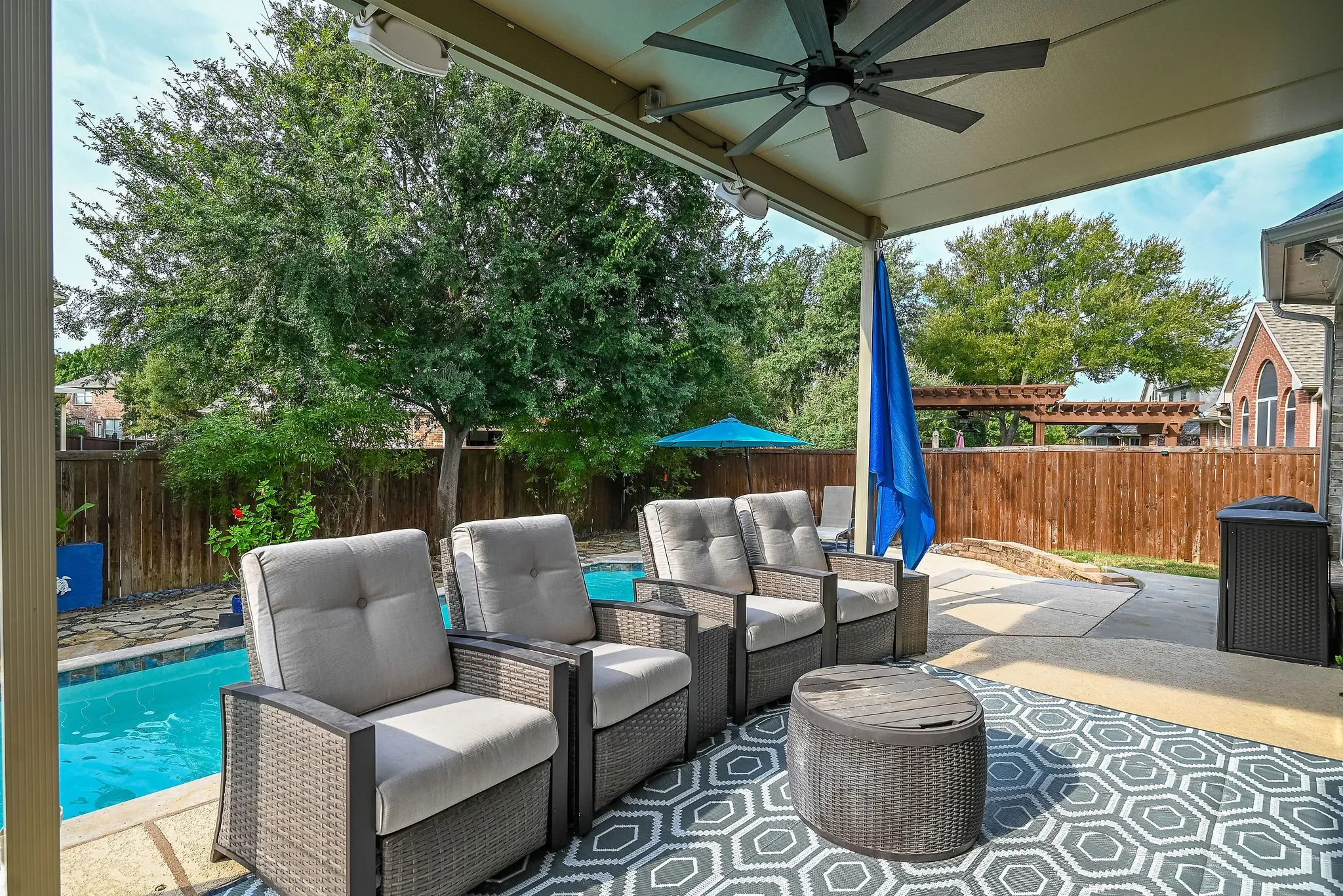 Single Family Residence For Sale in Denton County , 2821 Meadow Green Drive, Flower Mound, Texas 75022, 4 Bedroom, 4 Bathroom, 2 Garage spaces, 3,338 Sqft, built in 1995, mls#21395650, Real Estate Agent in Flower Mound, Homes For Sale in Denton county, Homes For Sale in Flower Mound, Realtor in Flower Mound Texas, Real Estate Brokerage Independent Realty Texas, Luminita Cordes Realtor