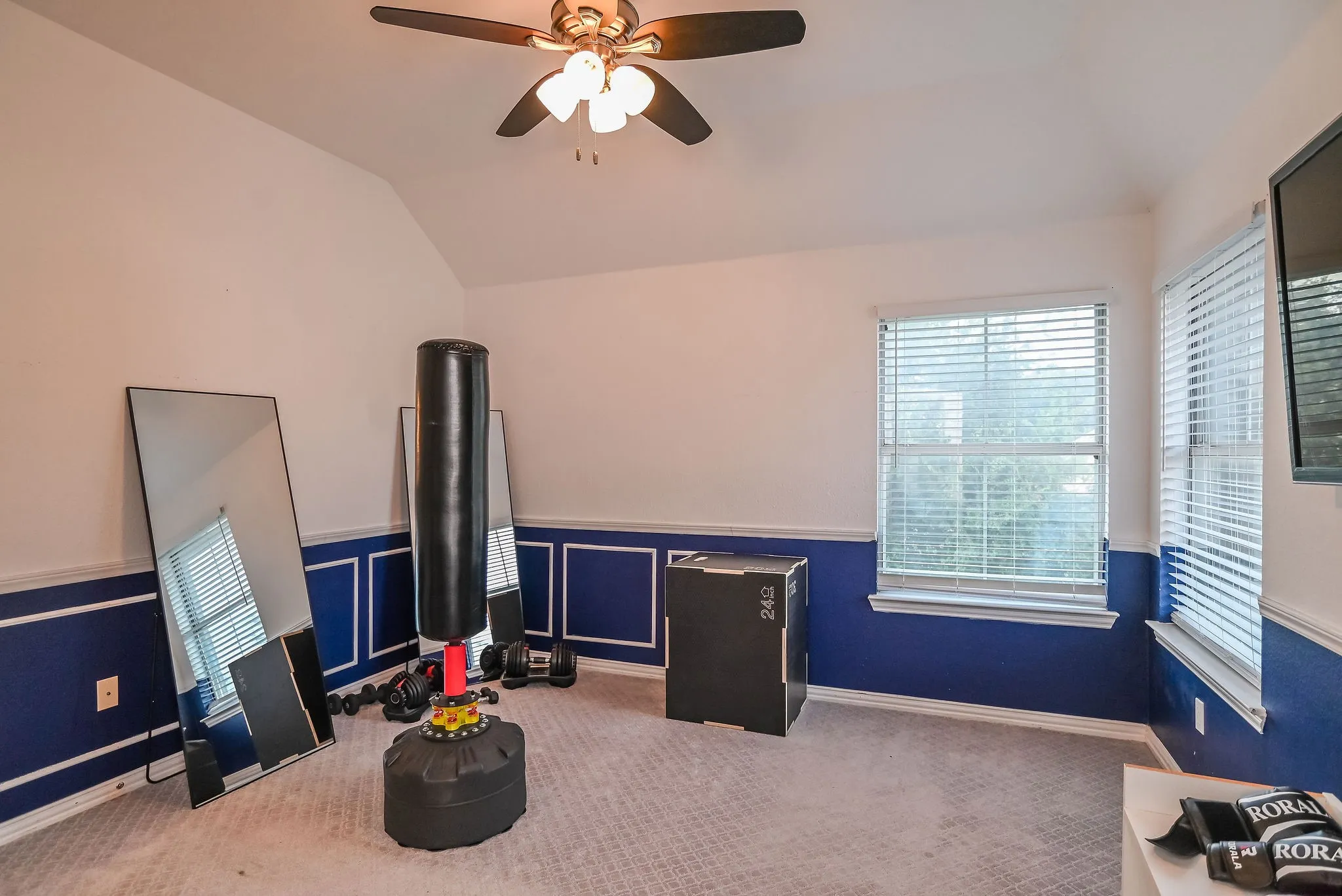 Single Family Residence For Sale in Denton County , 2821 Meadow Green Drive, Flower Mound, Texas 75022, 4 Bedroom, 4 Bathroom, 2 Garage spaces, 3,338 Sqft, built in 1995, mls#21395650, Real Estate Agent in Flower Mound, Homes For Sale in Denton county, Homes For Sale in Flower Mound, Realtor in Flower Mound Texas, Real Estate Brokerage Independent Realty Texas, Luminita Cordes Realtor