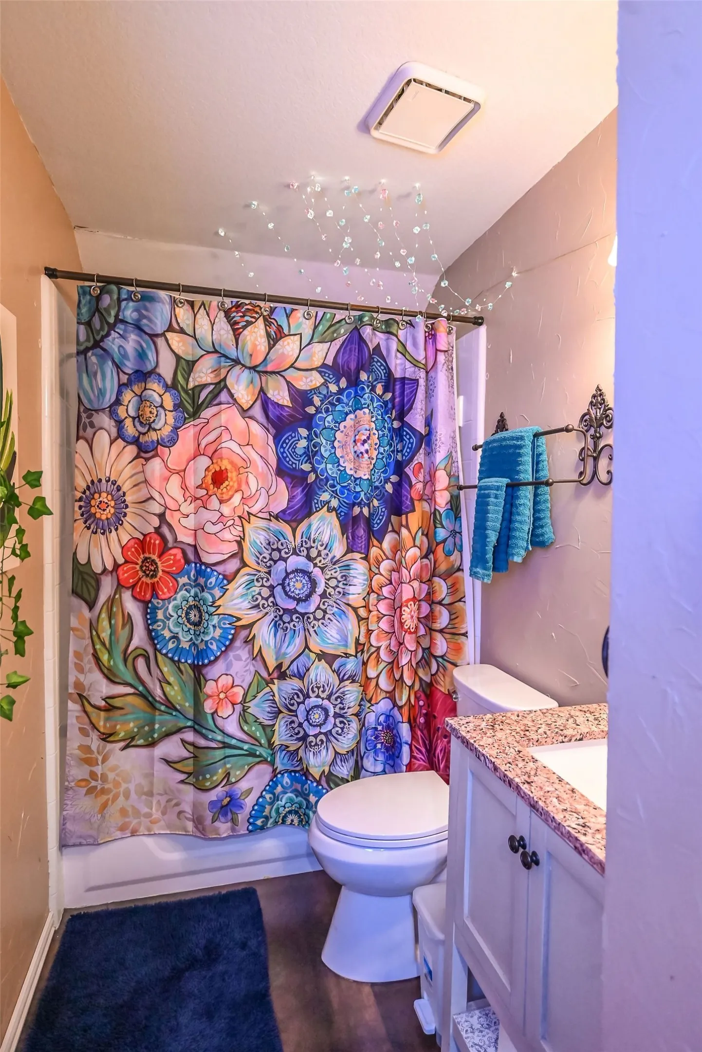 Single Family Residence For Sale in Denton County , 2821 Meadow Green Drive, Flower Mound, Texas 75022, 4 Bedroom, 4 Bathroom, 2 Garage spaces, 3,338 Sqft, built in 1995, mls#21395650, Real Estate Agent in Flower Mound, Homes For Sale in Denton county, Homes For Sale in Flower Mound, Realtor in Flower Mound Texas, Real Estate Brokerage Independent Realty Texas, Luminita Cordes Realtor