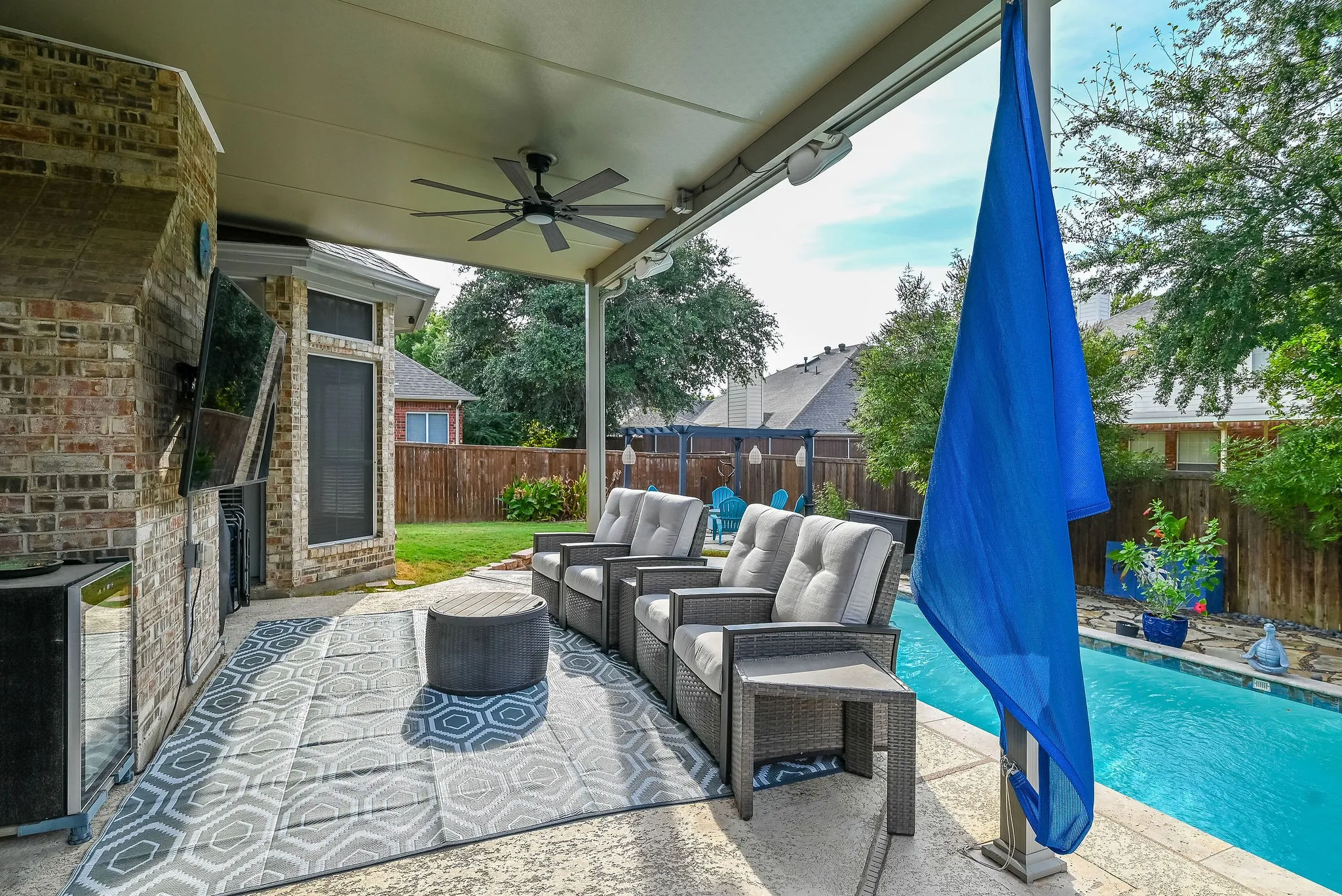 Single Family Residence For Sale in Denton County , 2821 Meadow Green Drive, Flower Mound, Texas 75022, 4 Bedroom, 4 Bathroom, 2 Garage spaces, 3,338 Sqft, built in 1995, mls#21395650, Real Estate Agent in Flower Mound, Homes For Sale in Denton county, Homes For Sale in Flower Mound, Realtor in Flower Mound Texas, Real Estate Brokerage Independent Realty Texas, Luminita Cordes Realtor