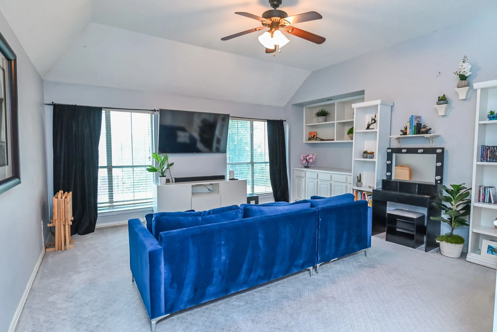 Single Family Residence For Sale in Denton County , 2821 Meadow Green Drive, Flower Mound, Texas 75022, 4 Bedroom, 4 Bathroom, 2 Garage spaces, 3,338 Sqft, built in 1995, mls#21395650, Real Estate Agent in Flower Mound, Homes For Sale in Denton county, Homes For Sale in Flower Mound, Realtor in Flower Mound Texas, Real Estate Brokerage Independent Realty Texas, Luminita Cordes Realtor