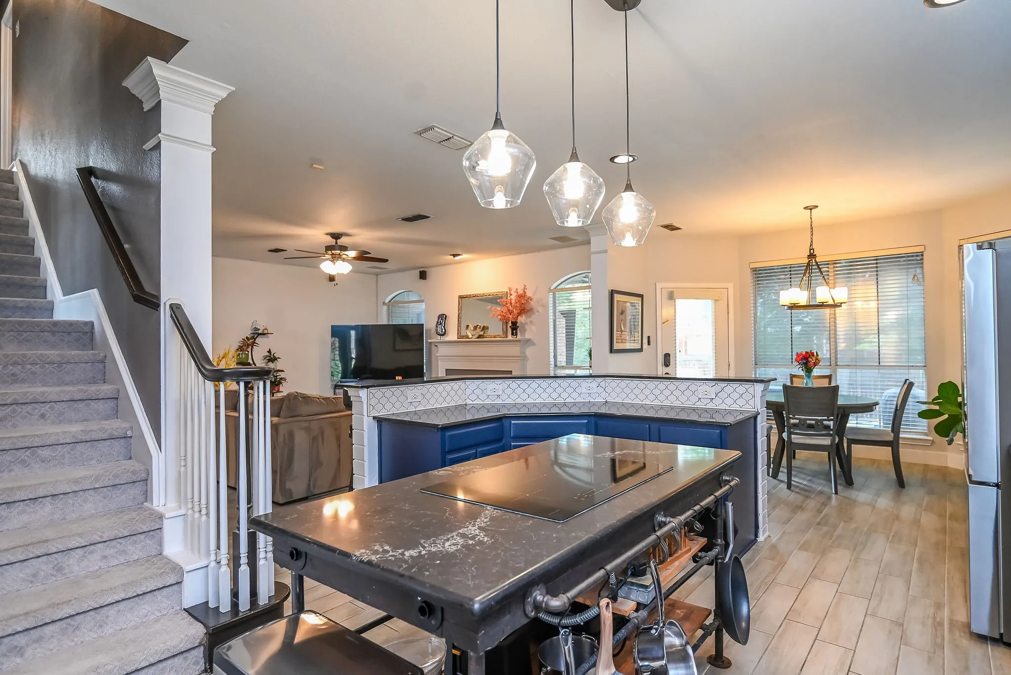 Single Family Residence For Sale in Denton County , 2821 Meadow Green Drive, Flower Mound, Texas 75022, 4 Bedroom, 4 Bathroom, 2 Garage spaces, 3,338 Sqft, built in 1995, mls#21395650, Real Estate Agent in Flower Mound, Homes For Sale in Denton county, Homes For Sale in Flower Mound, Realtor in Flower Mound Texas, Real Estate Brokerage Independent Realty Texas, Luminita Cordes Realtor