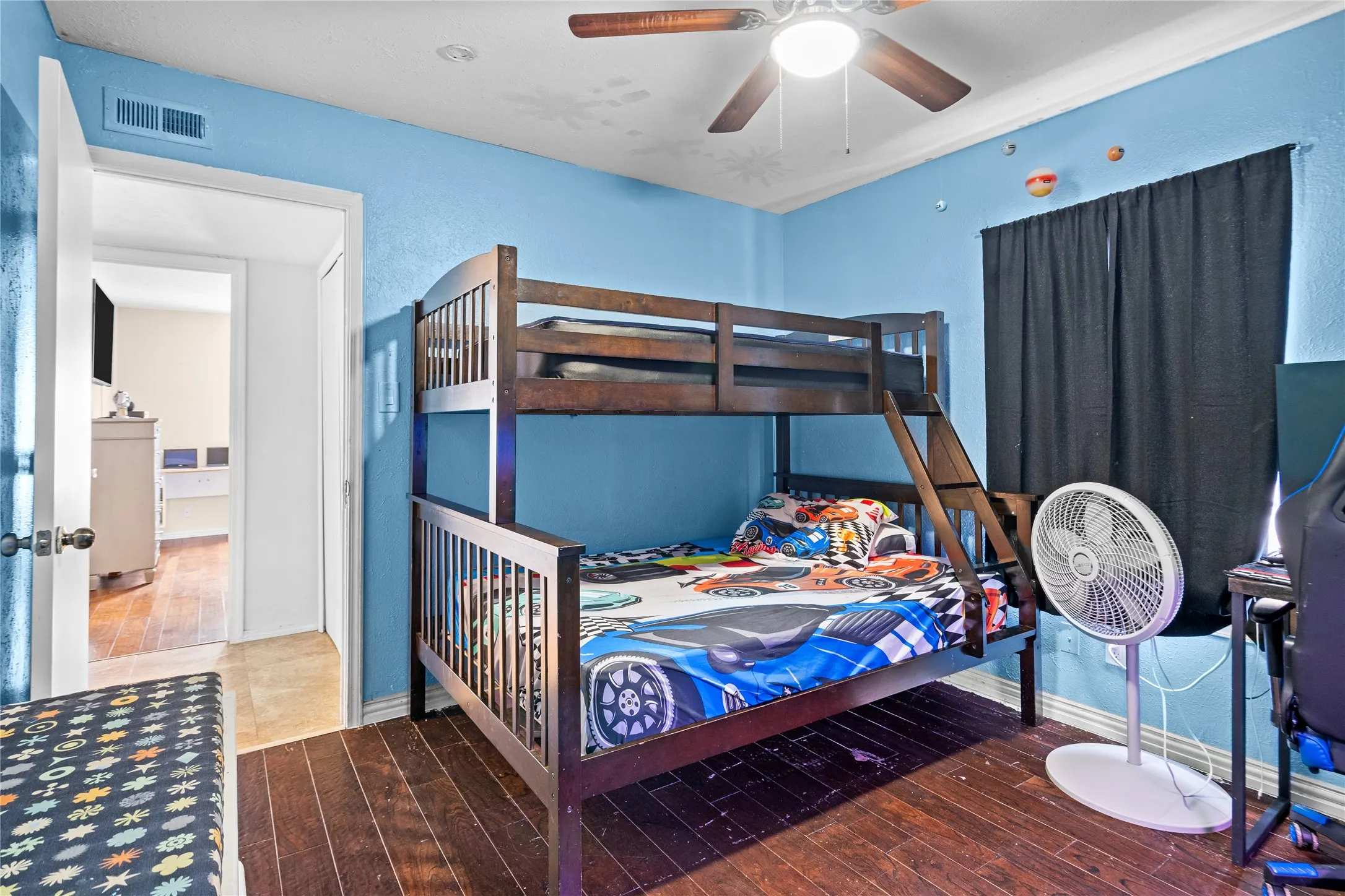Single Family Residence For Sale in Tarrant County , 3005 Woodlark Drive, Fort Worth, Texas 76123, 3 Bedroom, 2 Bathroom, Garage spaces, 1,304 Sqft, built in 1984, mls#21395656, Real Estate Agent in Fort Worth, Homes For Sale in Tarrant county, Homes For Sale in Fort Worth, Realtor in Fort Worth Texas, Real Estate Brokerage Independent Realty Texas, Luminita Cordes Realtor