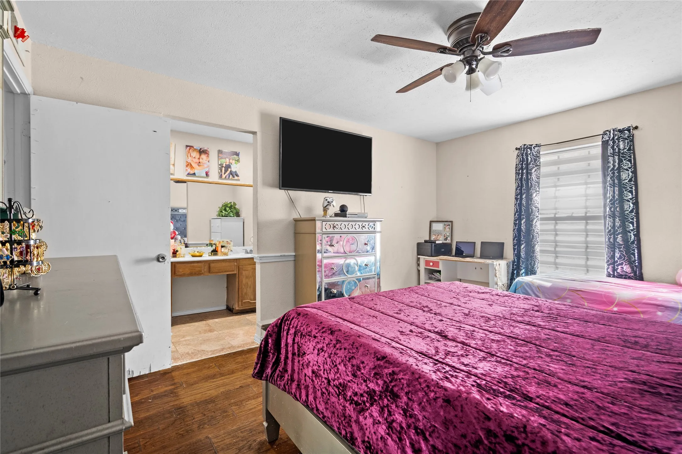 Single Family Residence For Sale in Tarrant County , 3005 Woodlark Drive, Fort Worth, Texas 76123, 3 Bedroom, 2 Bathroom, Garage spaces, 1,304 Sqft, built in 1984, mls#21395656, Real Estate Agent in Fort Worth, Homes For Sale in Tarrant county, Homes For Sale in Fort Worth, Realtor in Fort Worth Texas, Real Estate Brokerage Independent Realty Texas, Luminita Cordes Realtor