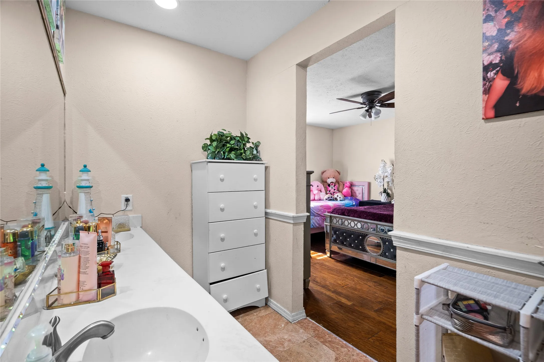 Single Family Residence For Sale in Tarrant County , 3005 Woodlark Drive, Fort Worth, Texas 76123, 3 Bedroom, 2 Bathroom, Garage spaces, 1,304 Sqft, built in 1984, mls#21395656, Real Estate Agent in Fort Worth, Homes For Sale in Tarrant county, Homes For Sale in Fort Worth, Realtor in Fort Worth Texas, Real Estate Brokerage Independent Realty Texas, Luminita Cordes Realtor