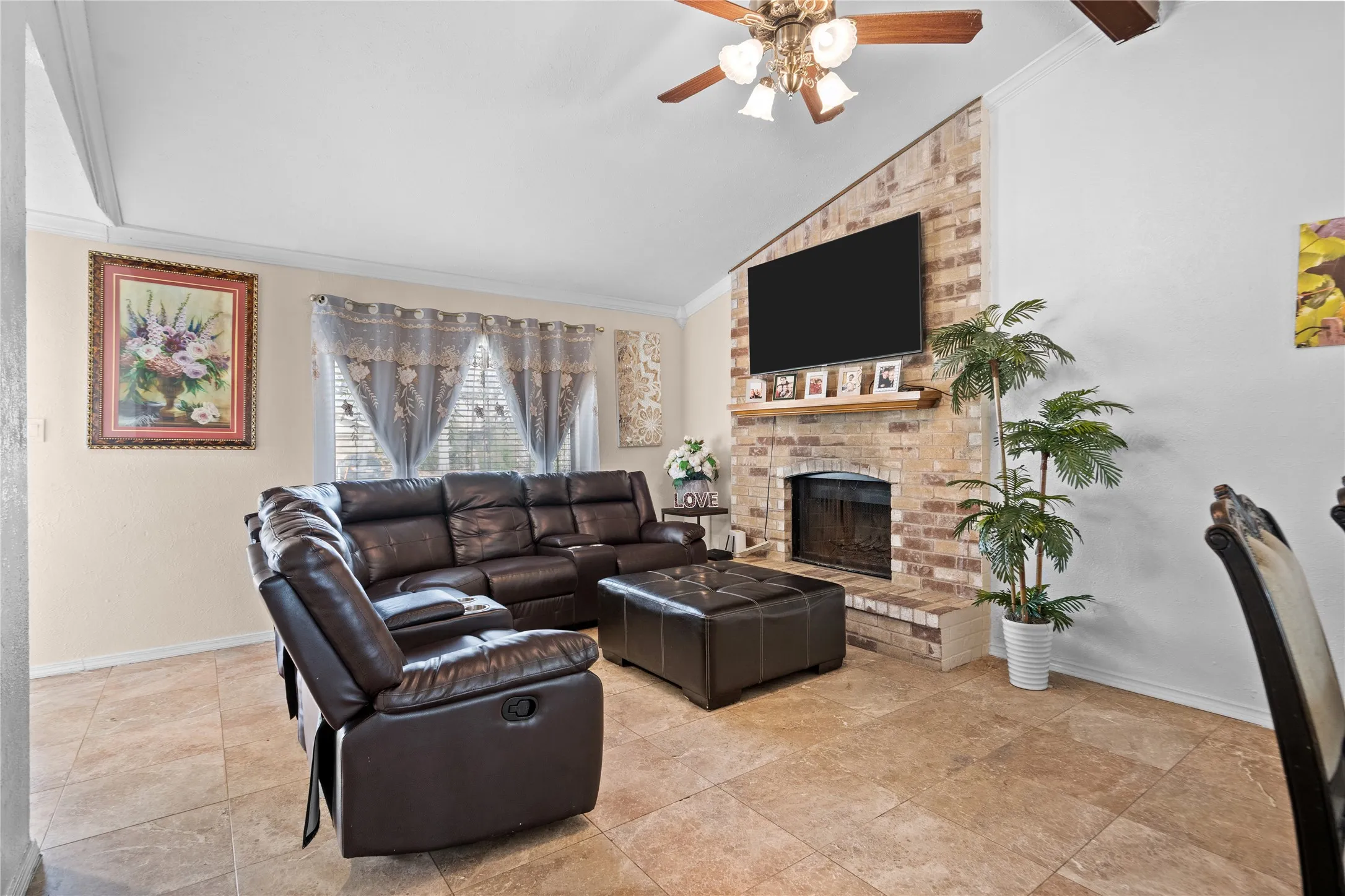 Single Family Residence For Sale in Tarrant County , 3005 Woodlark Drive, Fort Worth, Texas 76123, 3 Bedroom, 2 Bathroom, Garage spaces, 1,304 Sqft, built in 1984, mls#21395656, Real Estate Agent in Fort Worth, Homes For Sale in Tarrant county, Homes For Sale in Fort Worth, Realtor in Fort Worth Texas, Real Estate Brokerage Independent Realty Texas, Luminita Cordes Realtor