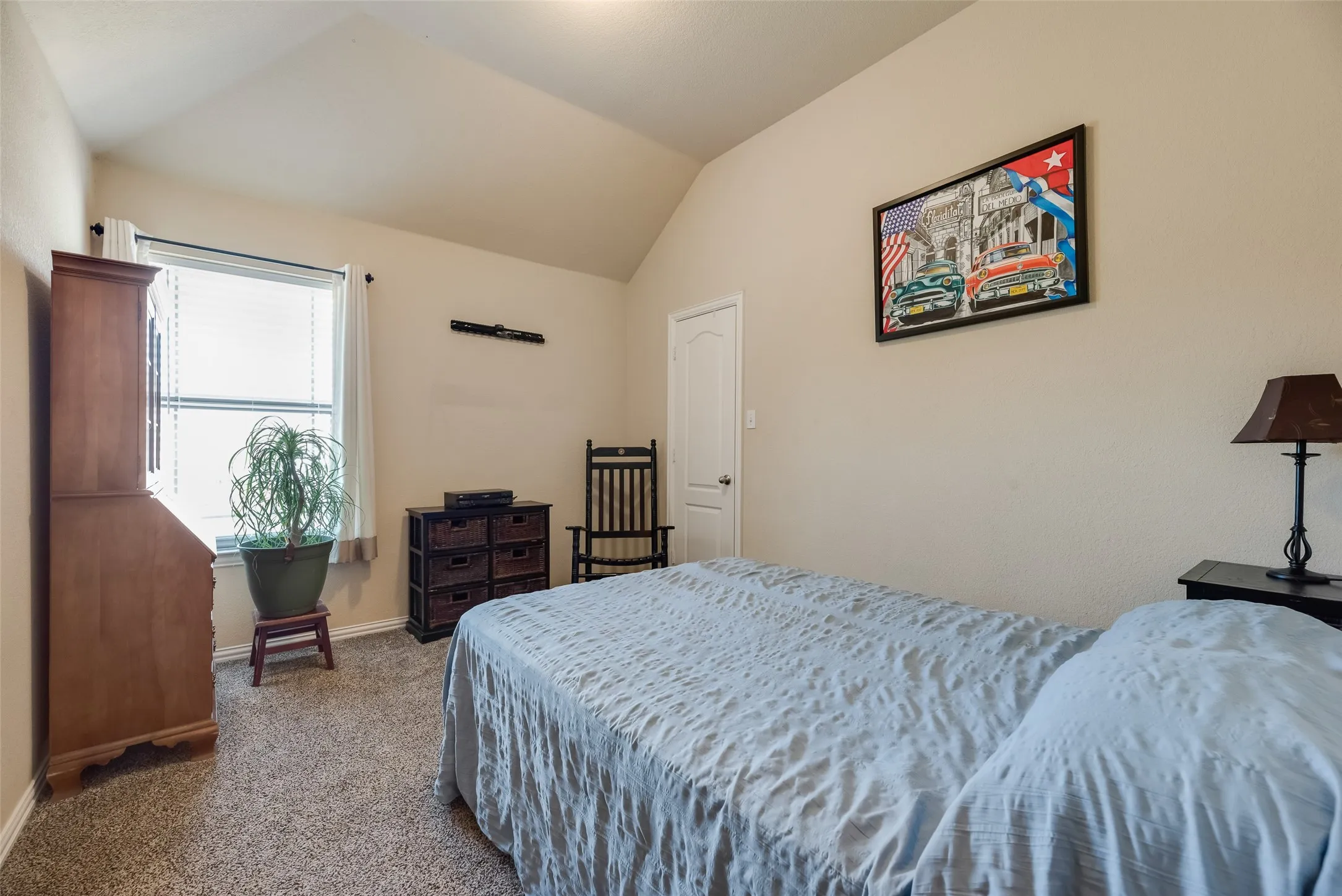 Single Family Residence For Sale in Tarrant County , 9032 Racquet Club Drive, Fort Worth, Texas 76120, 3 Bedroom, 2 Bathroom, 2 Garage spaces, 1,837 Sqft, built in 2004, mls#21394647, Real Estate Agent in Fort Worth, Homes For Sale in Tarrant county, Homes For Sale in Fort Worth, Realtor in Fort Worth Texas, Real Estate Brokerage Independent Realty Texas, Luminita Cordes Realtor