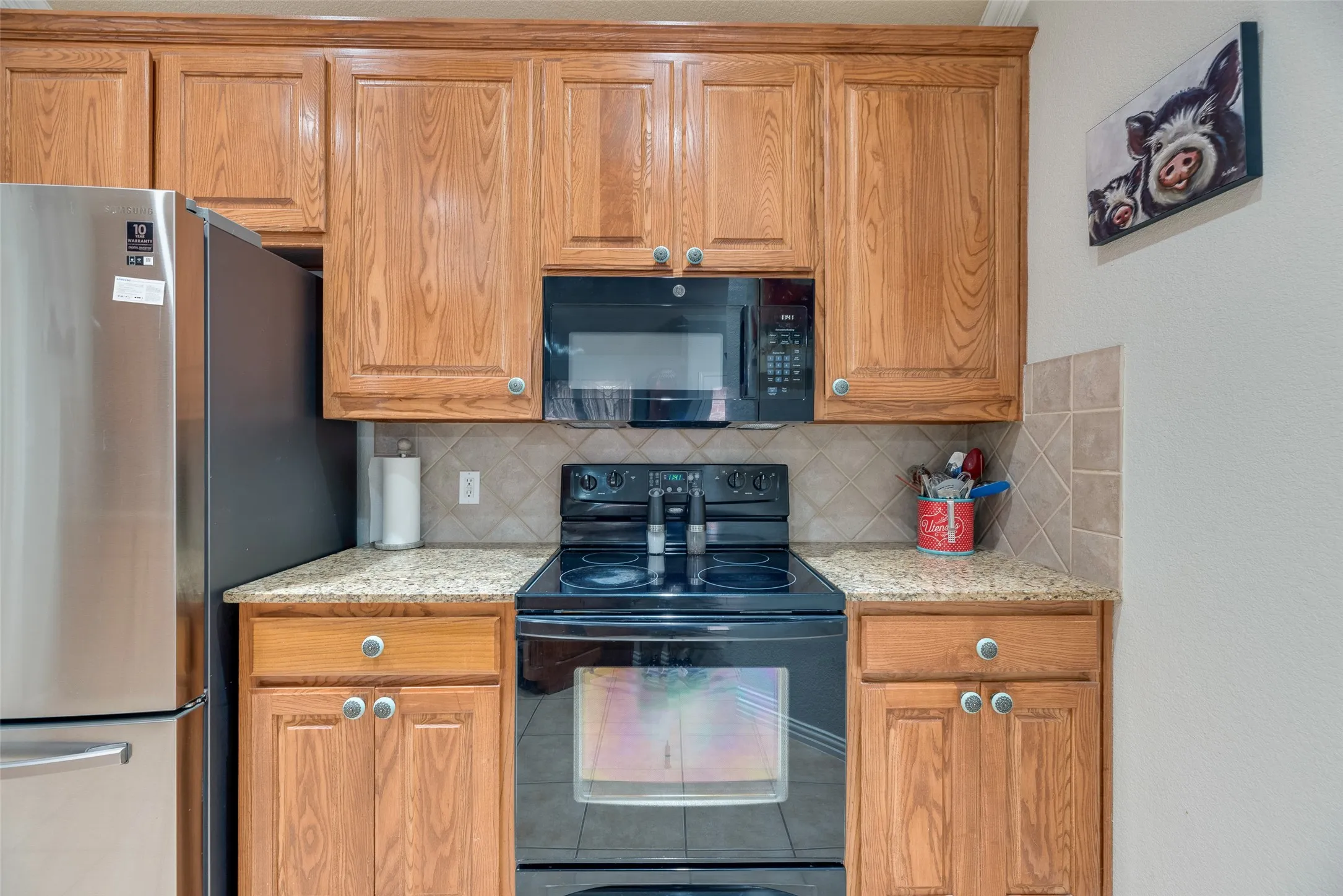 Single Family Residence For Sale in Tarrant County , 9032 Racquet Club Drive, Fort Worth, Texas 76120, 3 Bedroom, 2 Bathroom, 2 Garage spaces, 1,837 Sqft, built in 2004, mls#21394647, Real Estate Agent in Fort Worth, Homes For Sale in Tarrant county, Homes For Sale in Fort Worth, Realtor in Fort Worth Texas, Real Estate Brokerage Independent Realty Texas, Luminita Cordes Realtor