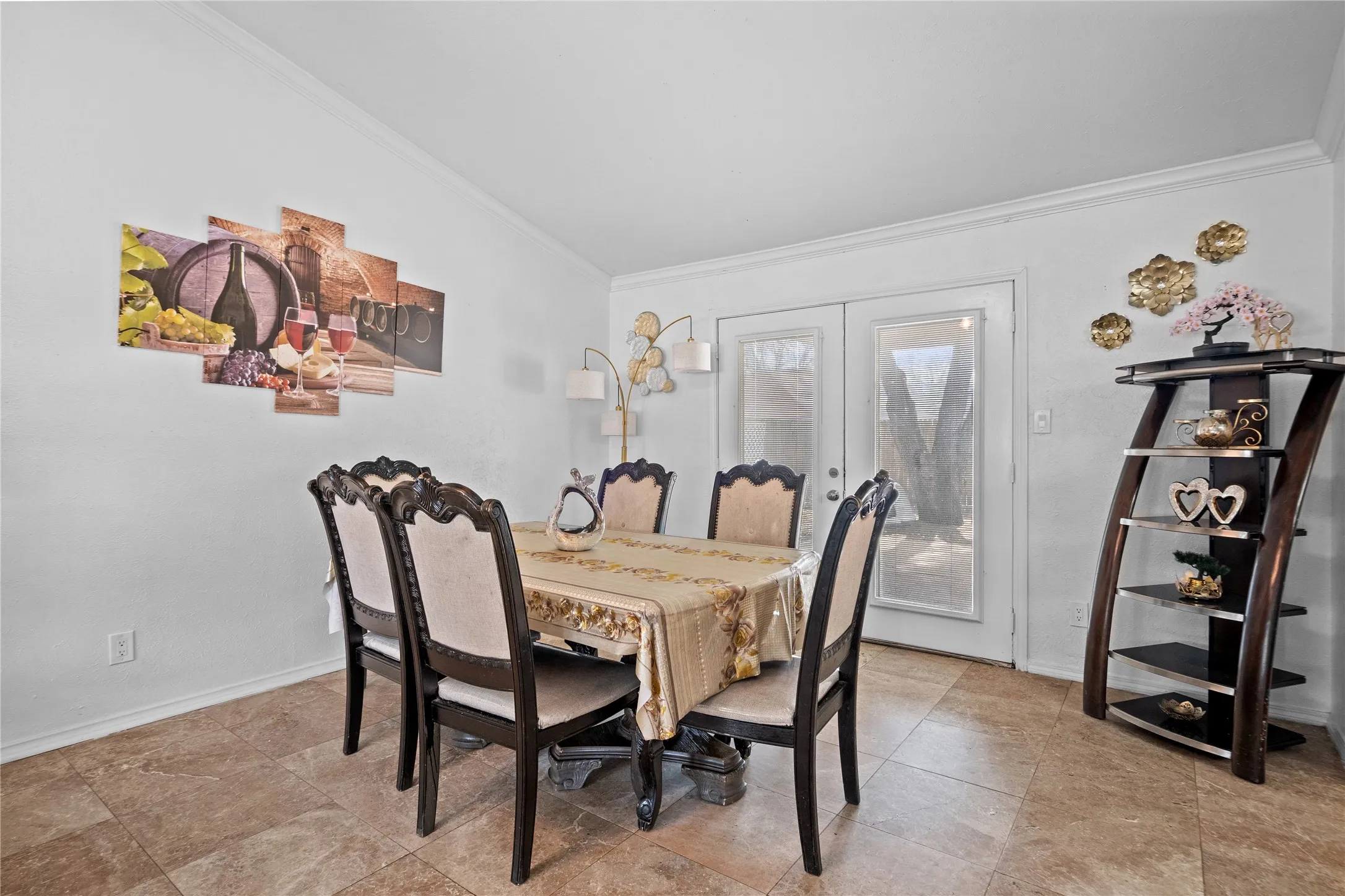 Single Family Residence For Rent in Tarrant County , 3005 Woodlark Drive, Fort Worth, Texas 76123, 3 Bedroom, 2 Bathroom, Garage spaces, 1,304 Sqft, built in 1984, mls#21395661, Real Estate Agent in Fort Worth, Homes For Rent in Tarrant county, Homes For Rent in Fort Worth, Realtor in Fort Worth Texas, Real Estate Brokerage Independent Realty Texas, Luminita Cordes Realtor