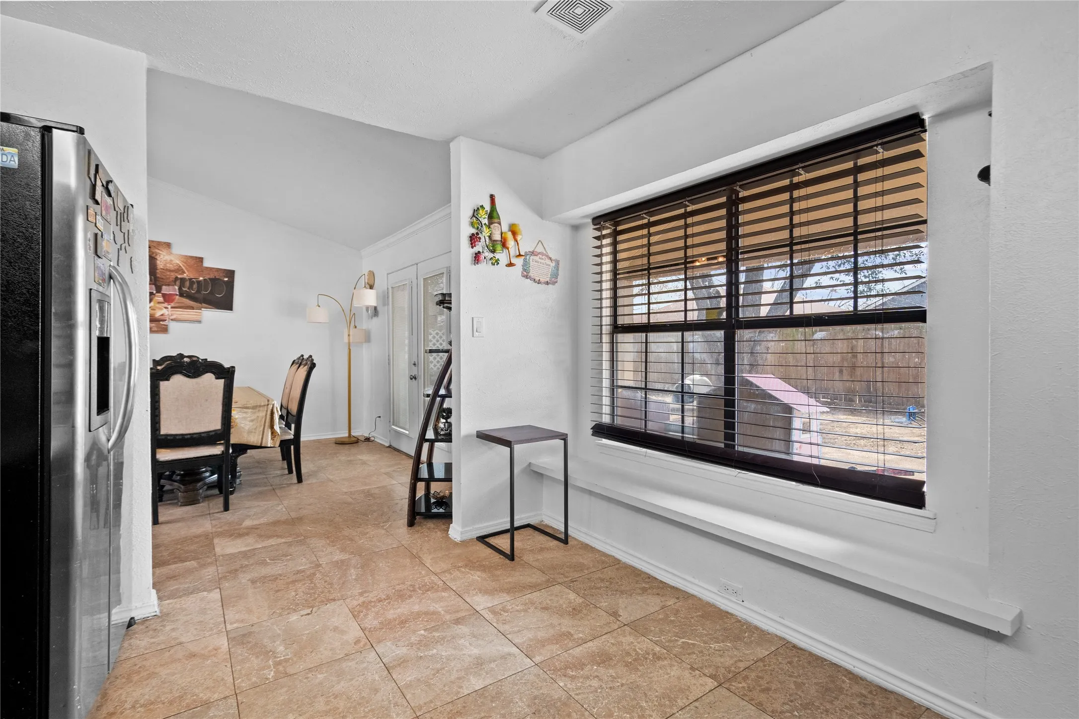 Single Family Residence For Rent in Tarrant County , 3005 Woodlark Drive, Fort Worth, Texas 76123, 3 Bedroom, 2 Bathroom, Garage spaces, 1,304 Sqft, built in 1984, mls#21395661, Real Estate Agent in Fort Worth, Homes For Rent in Tarrant county, Homes For Rent in Fort Worth, Realtor in Fort Worth Texas, Real Estate Brokerage Independent Realty Texas, Luminita Cordes Realtor